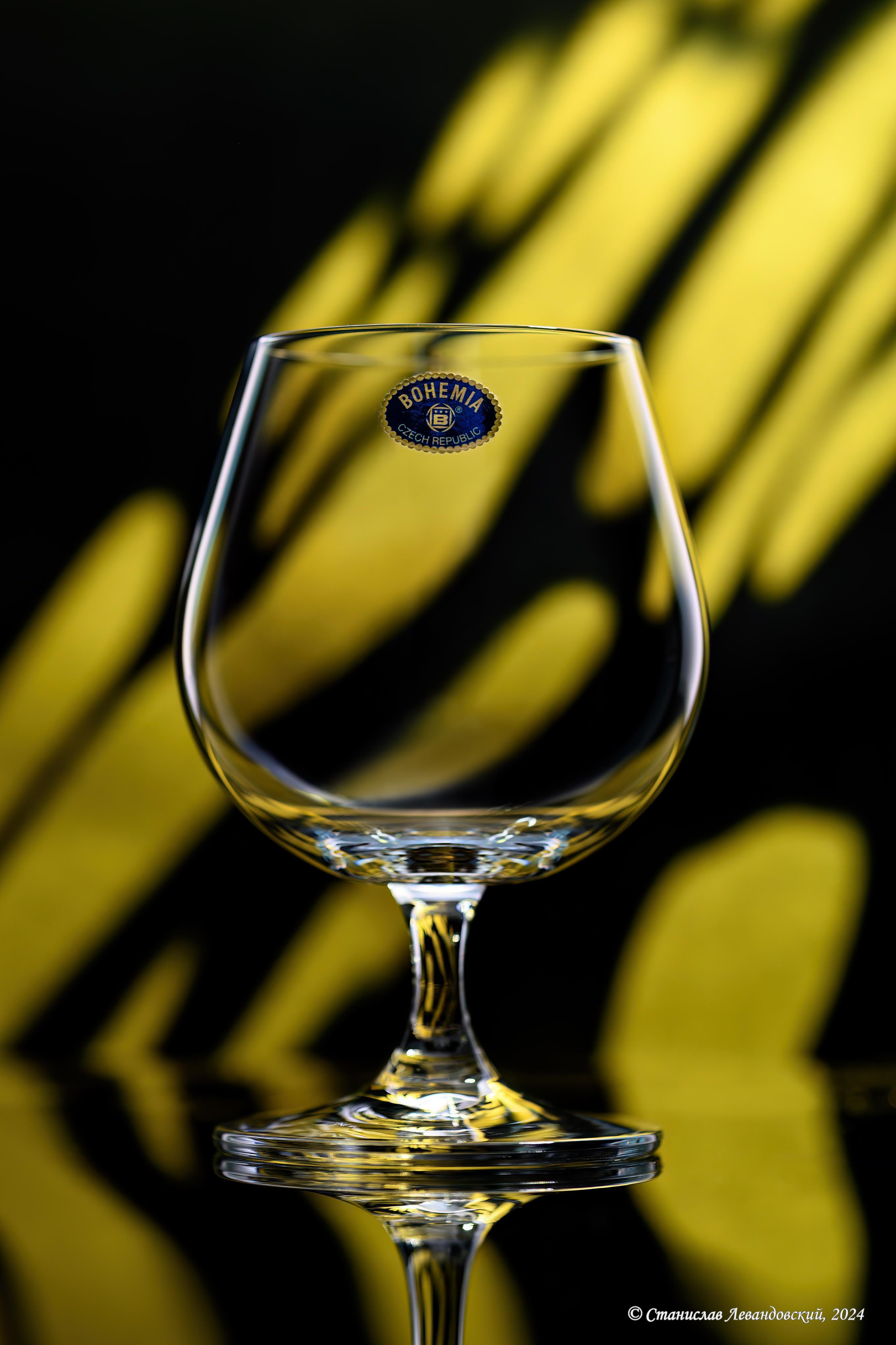 Предметы с глянцевой поверхностью. Предметный фотограф в Москве Станислав Левандовский