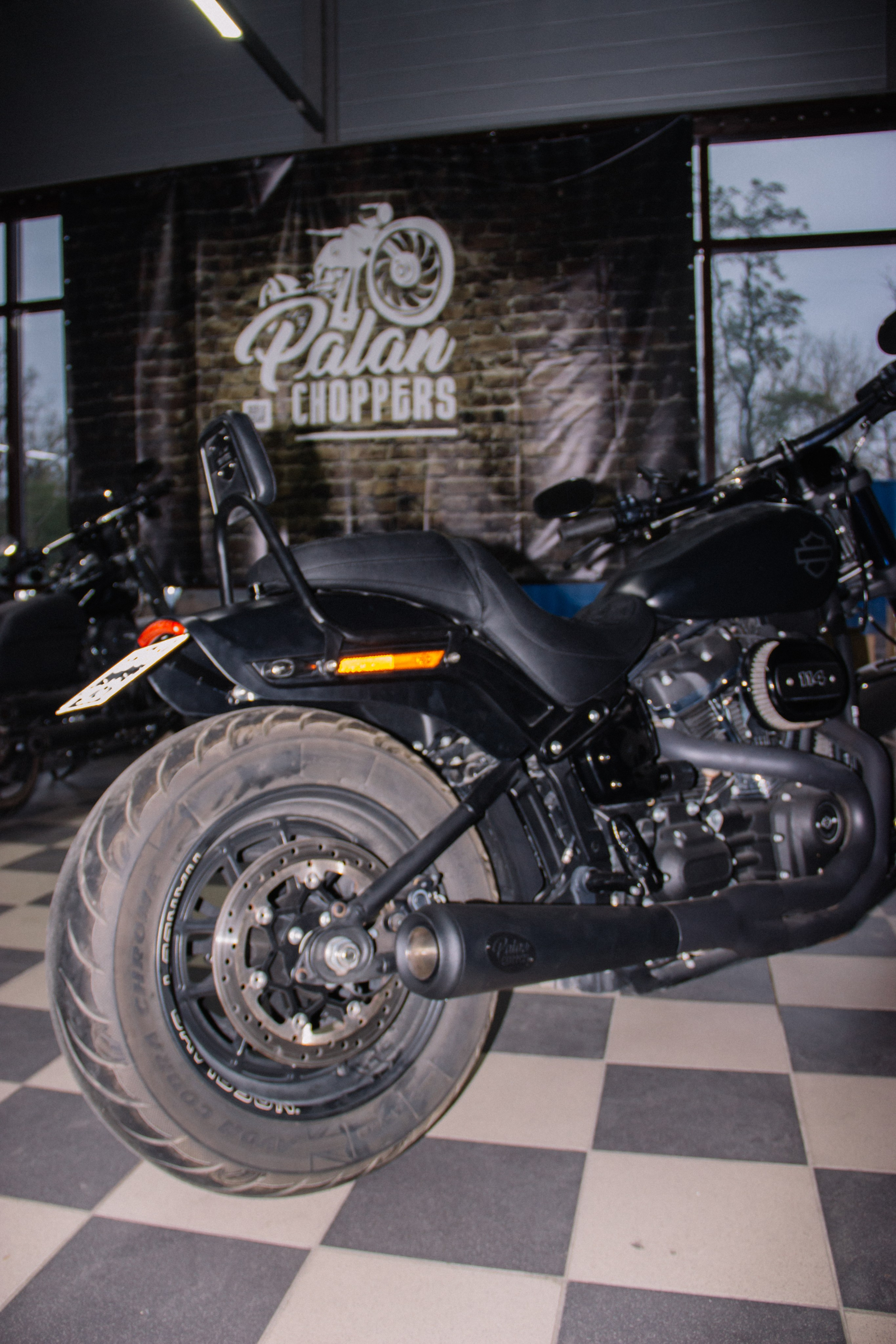 HD Fat Bob 2/1. ......