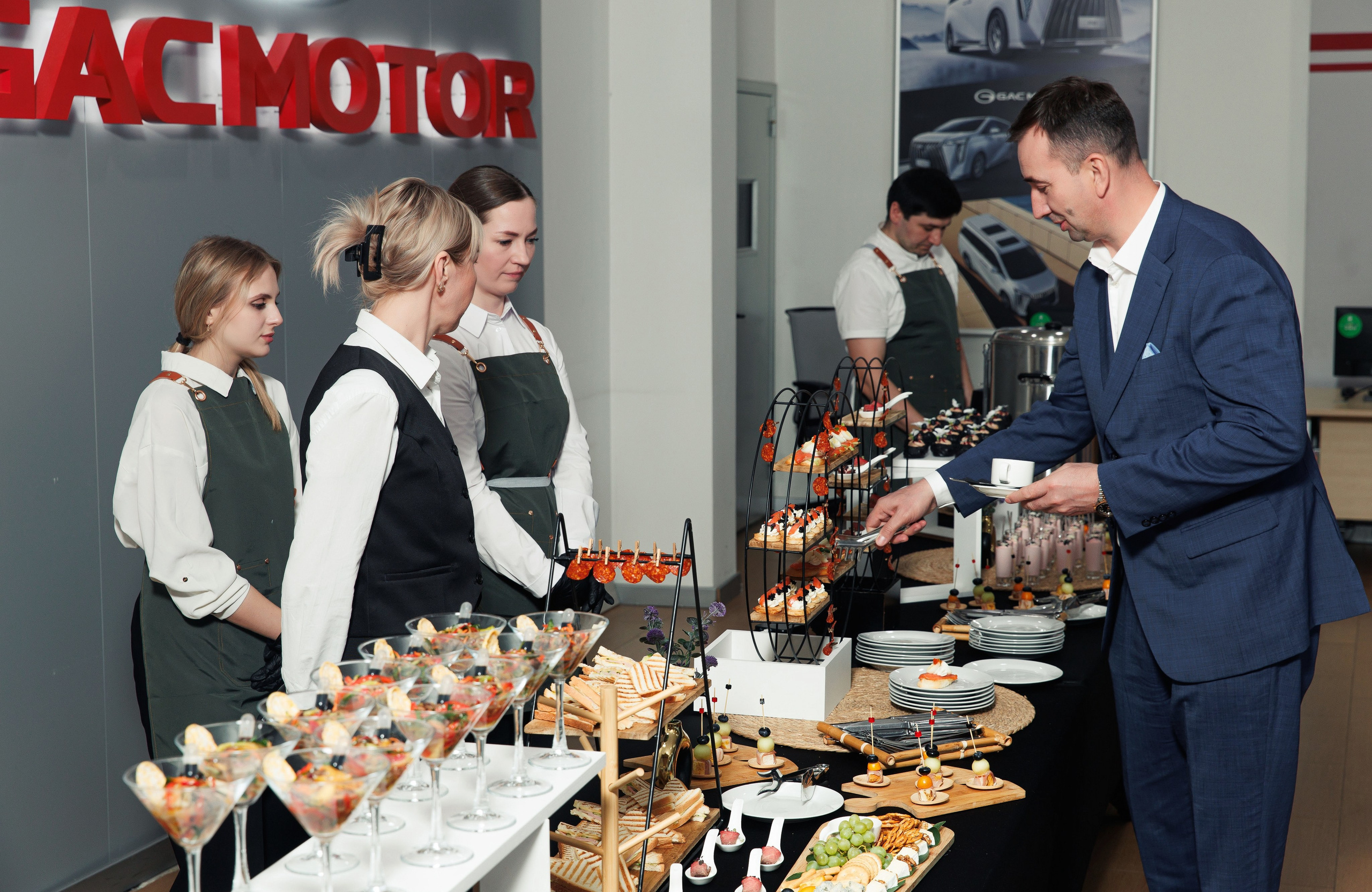 Презентация новой Toyota RAV4. Репортажный и свадебный фотограф в Уфе Павел Кожевников