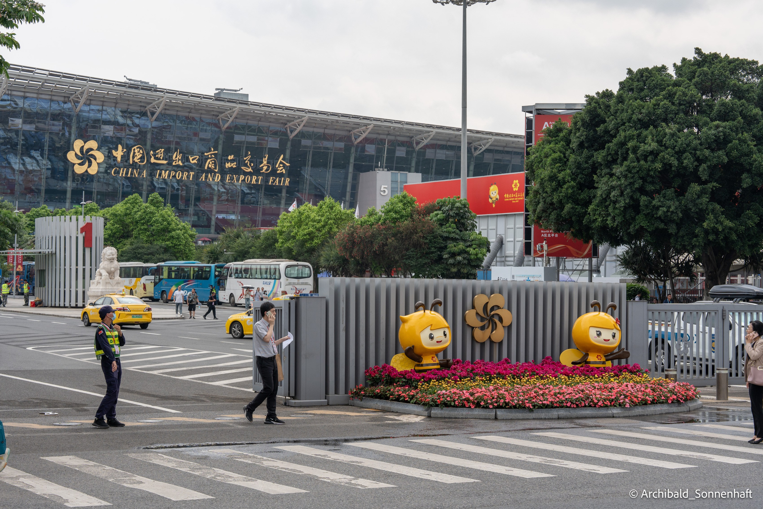 Short trip to Canton fair. Photographer in Guangzhou, China. Archibald Sonnenhaft