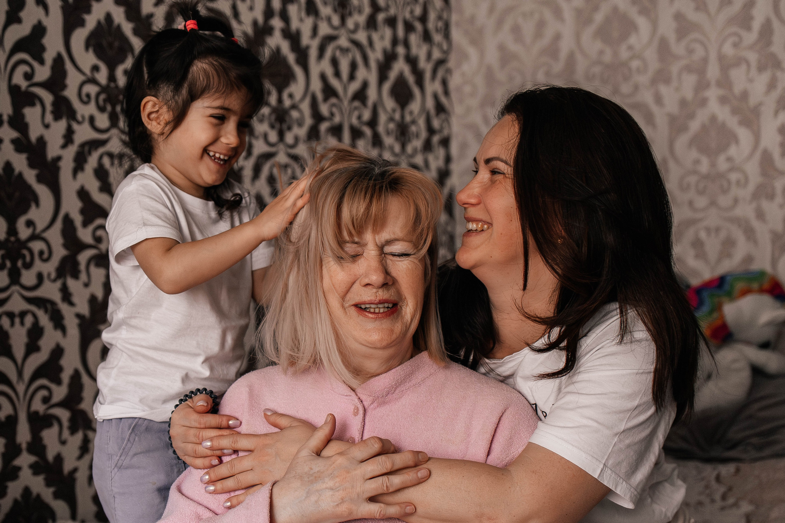 Семейная новогодняя фотосессия дома для Лены, мама Любы и Дашули. Семейный фотограф в Москве, Щелково, Фрязино _ Виктория Степанова