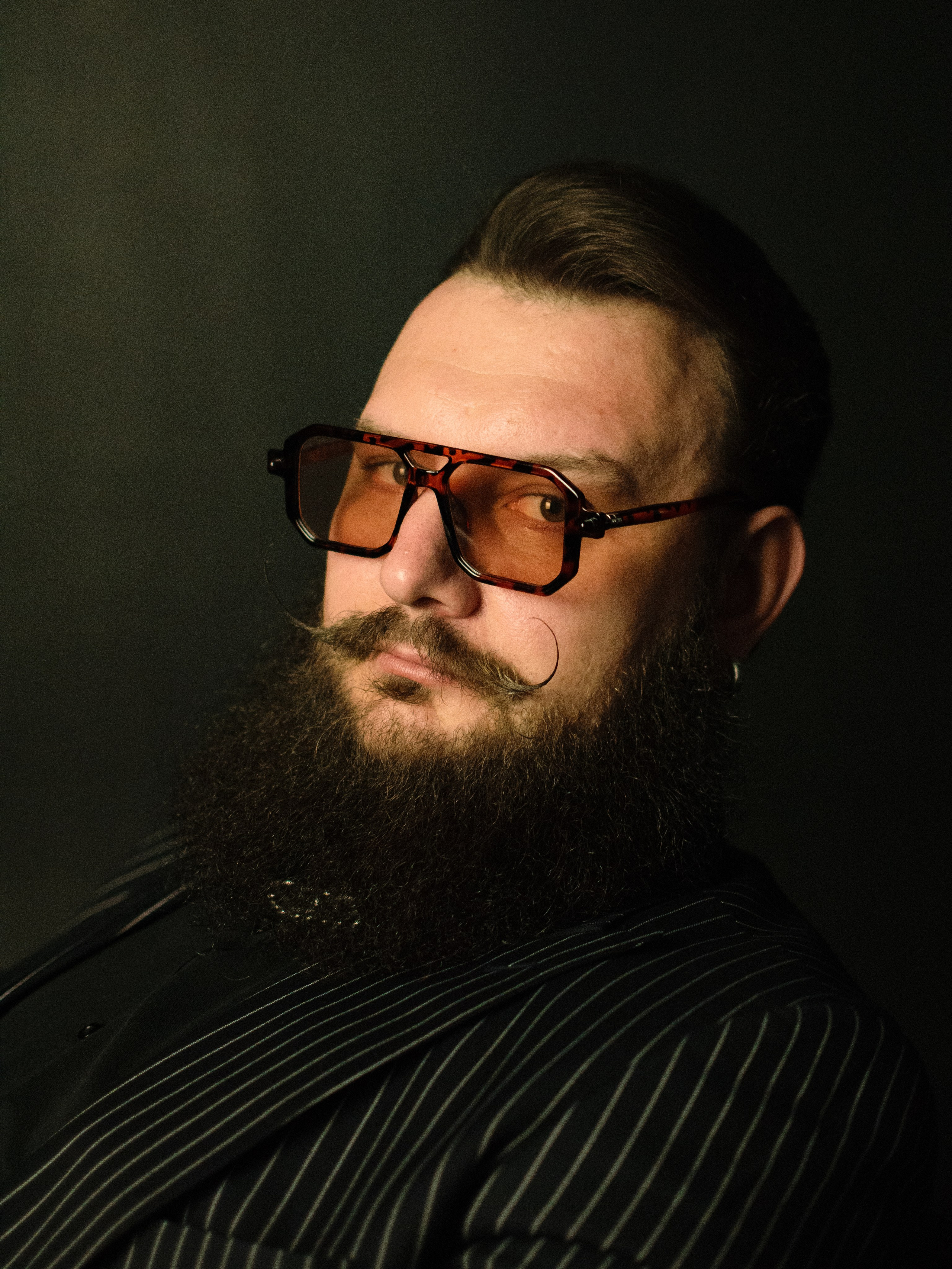 Дмитрий Чепиков Мужской портрет  Фотограф в Омске Ульяна Красикова 