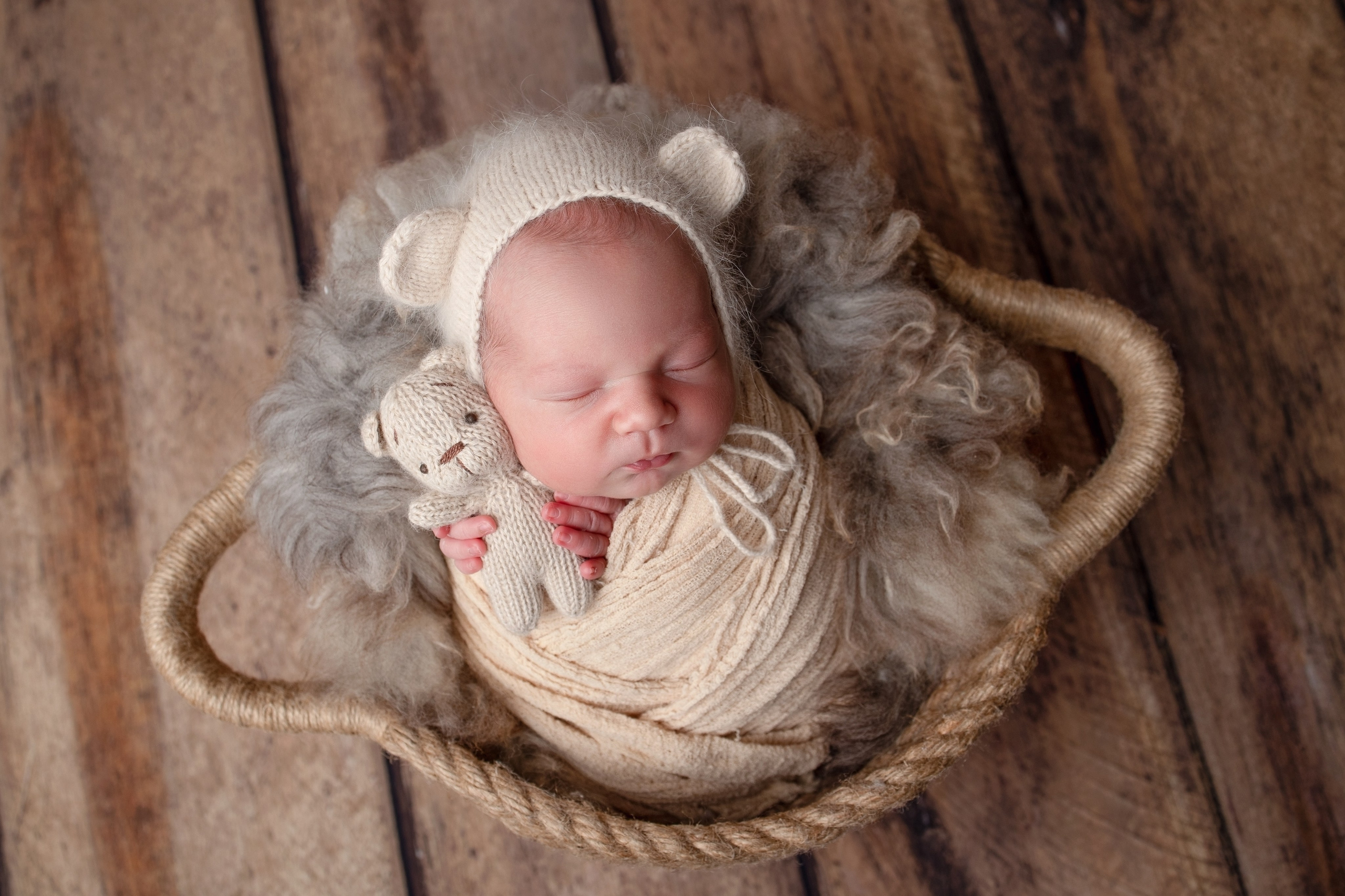 Нежная и милая фотосессия первых дней жизни Вашего ребенка в Минске. Фотограф новорождённых Минск — стоимость newborn фотосессии в Минске