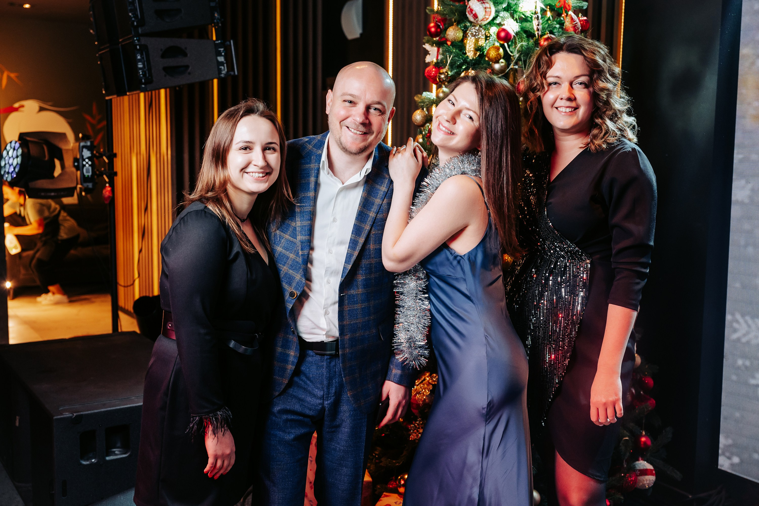 Новогодний корпоратив в караоке баре. Фотограф Дмитрий Сермяжко