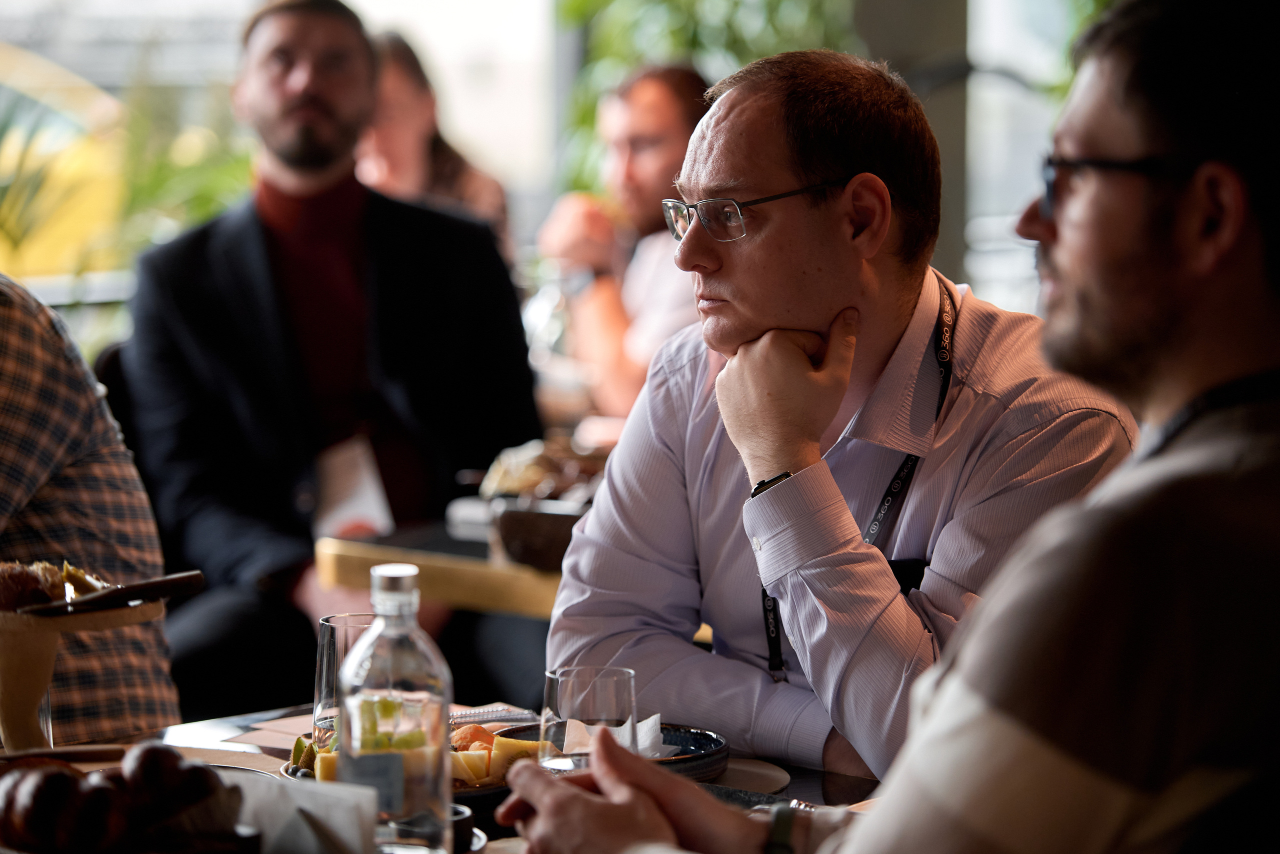 Репортажная фотосъёмка бизнес завтрака для Яндекс 360. Репортажный фотограф в Москве, Сергей Торунов