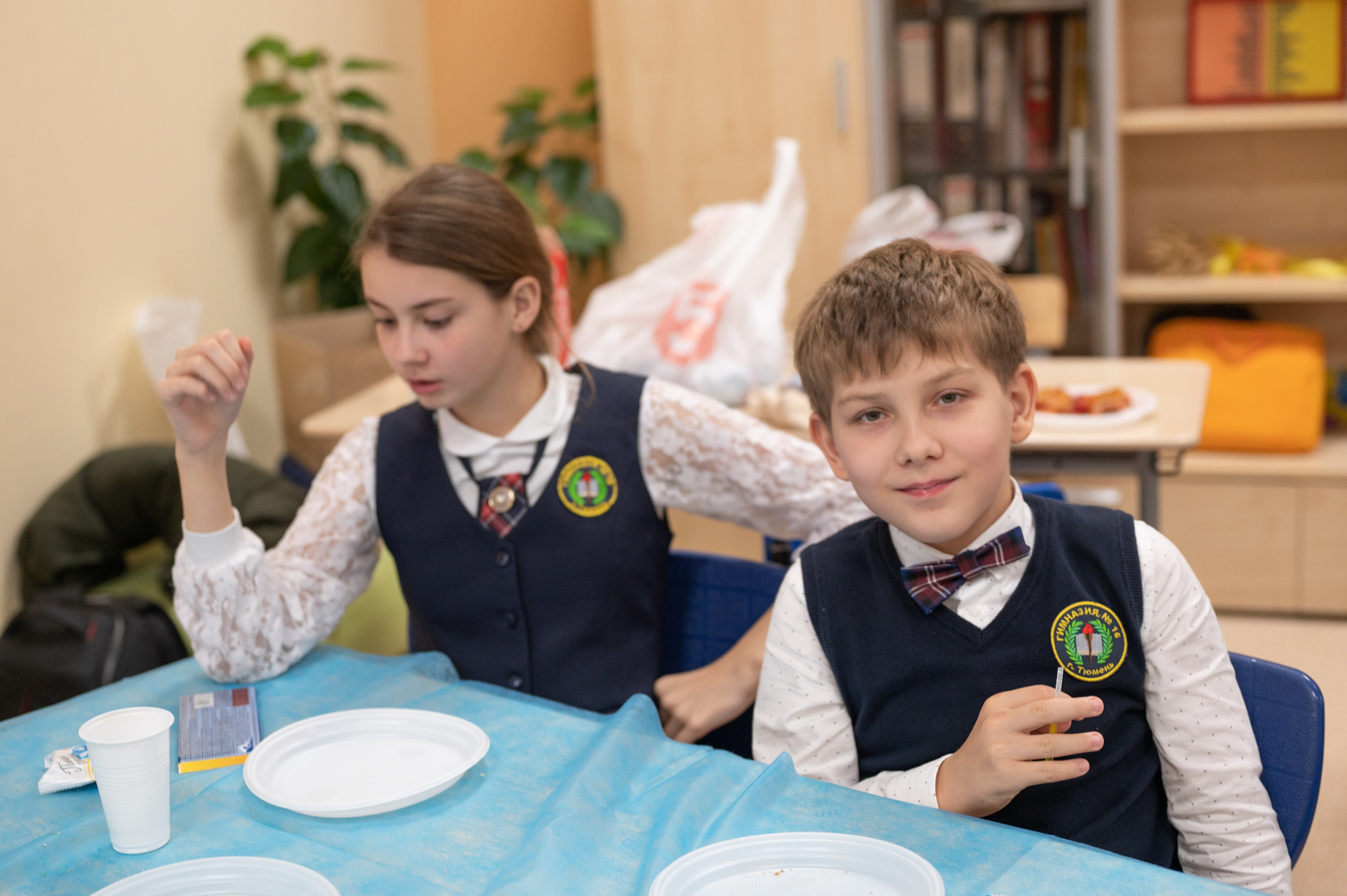 Репортаж мероприятия в классе 5Ж 16 гимназия 2024 г. Фотограф новорожденных, семейный детский в Тюмени Татьяна Морозова