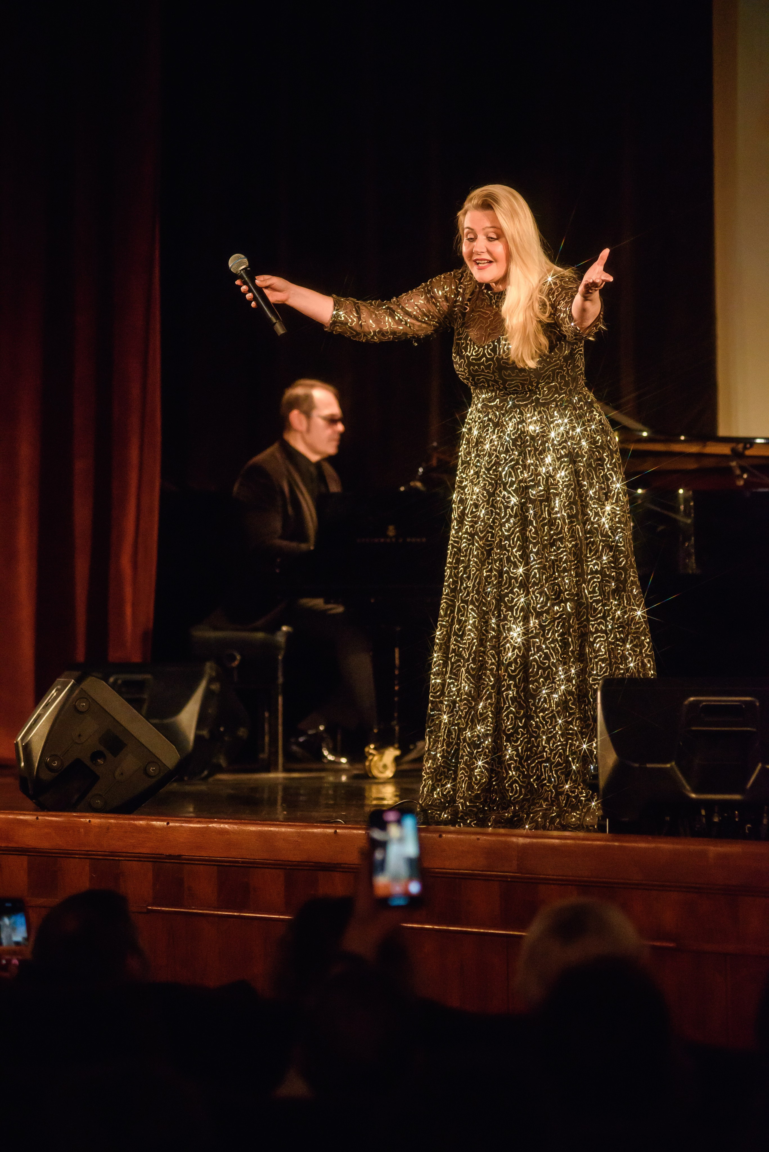 Памяти Анны Герман и Муслима Магомаева — «Имена на все времена», ЦДЛ. Бренд-фотограф для экспертов и блогеров в Москве Влада Горбовская