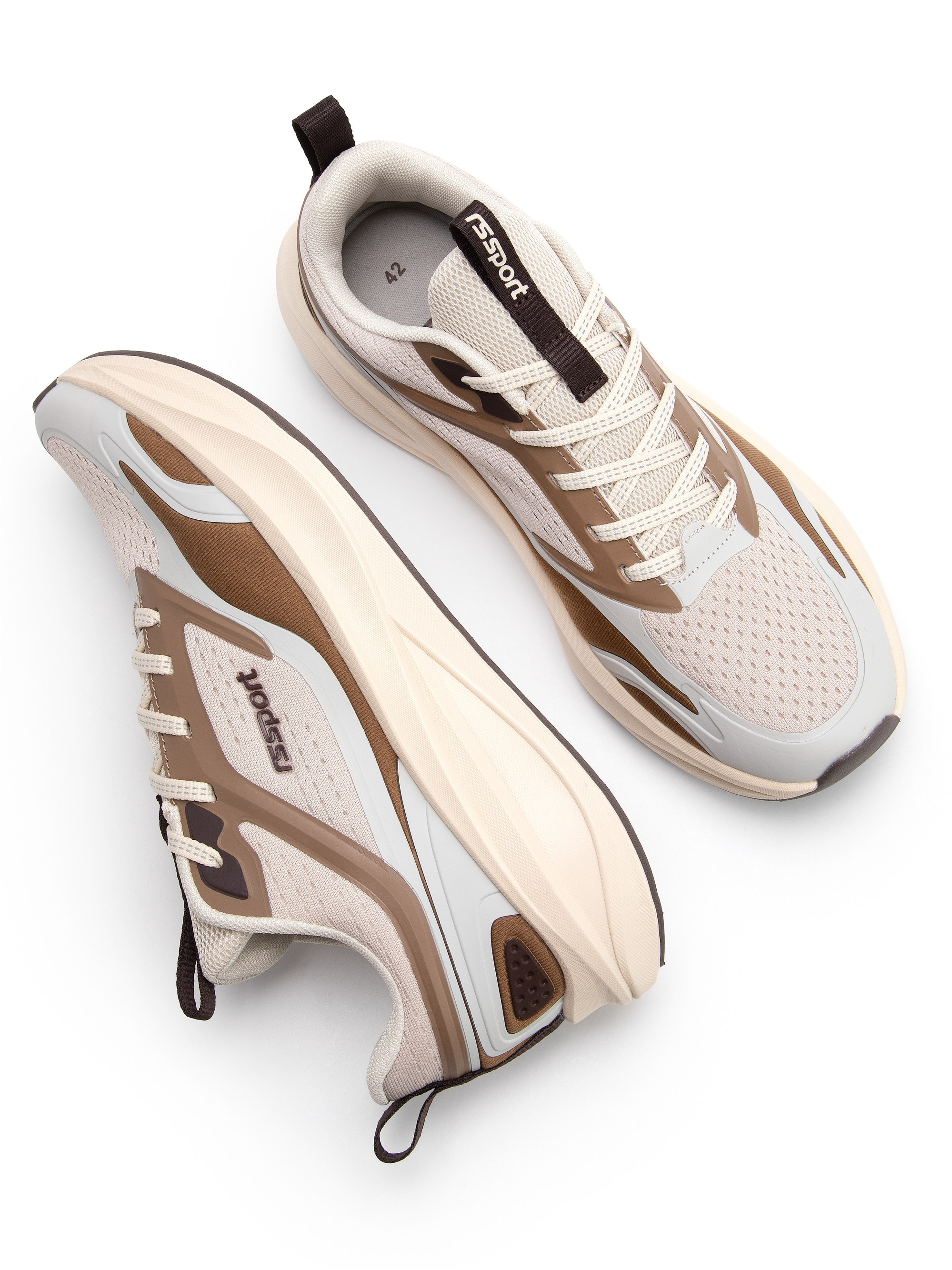 Каталожная фотография обуви. Фотограф в Москве Егор Гончаров