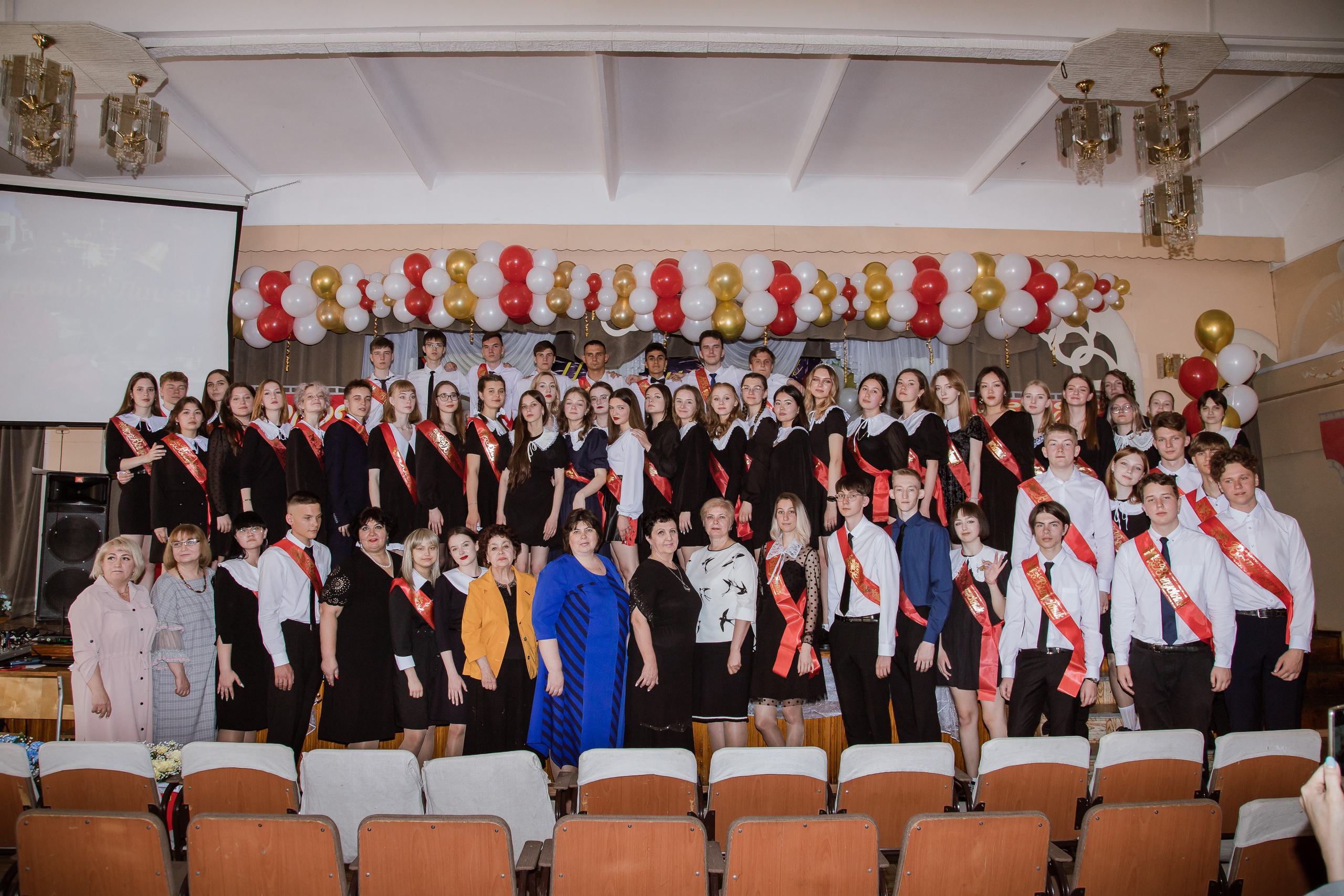 Выпускной. Креативный и женский Фотограф Омске Наталья Лебедева