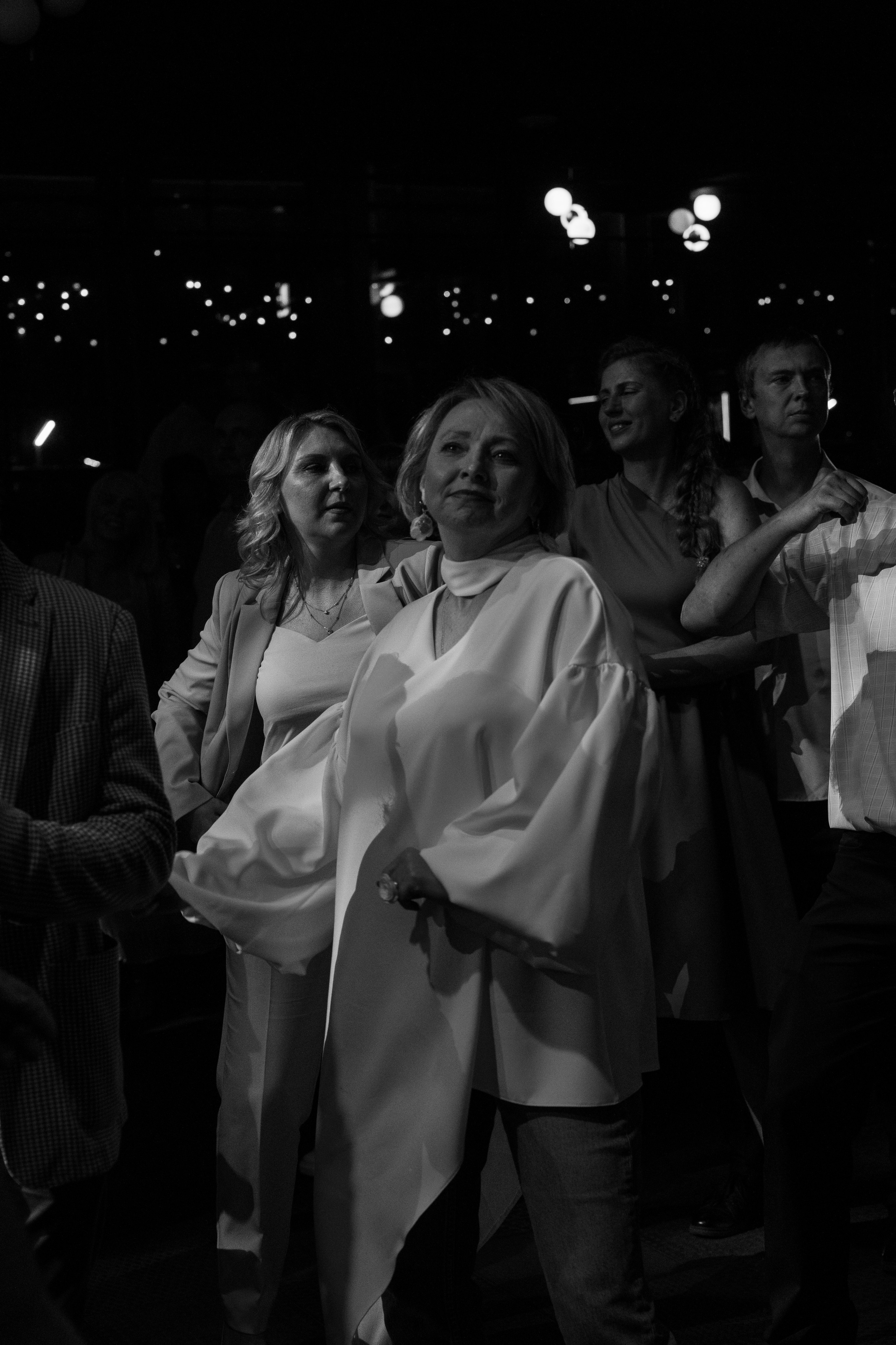 Выпускной Гимназия 7. Свадебный и репортажный фотограф Элина Козырьянова