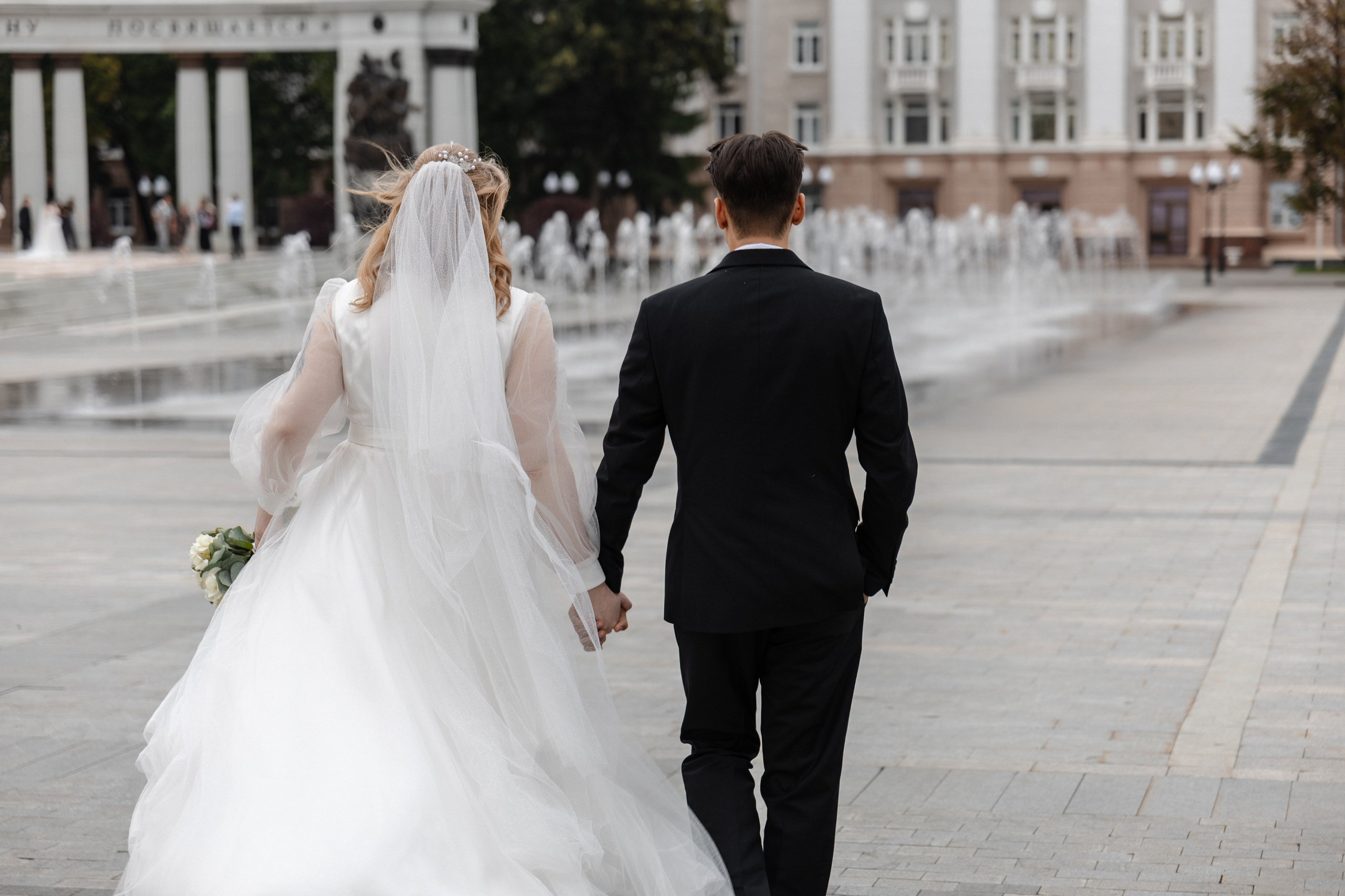Советская площадь (Пушкина, 95). Свадебный фотограф в Уфе Лилия Сова