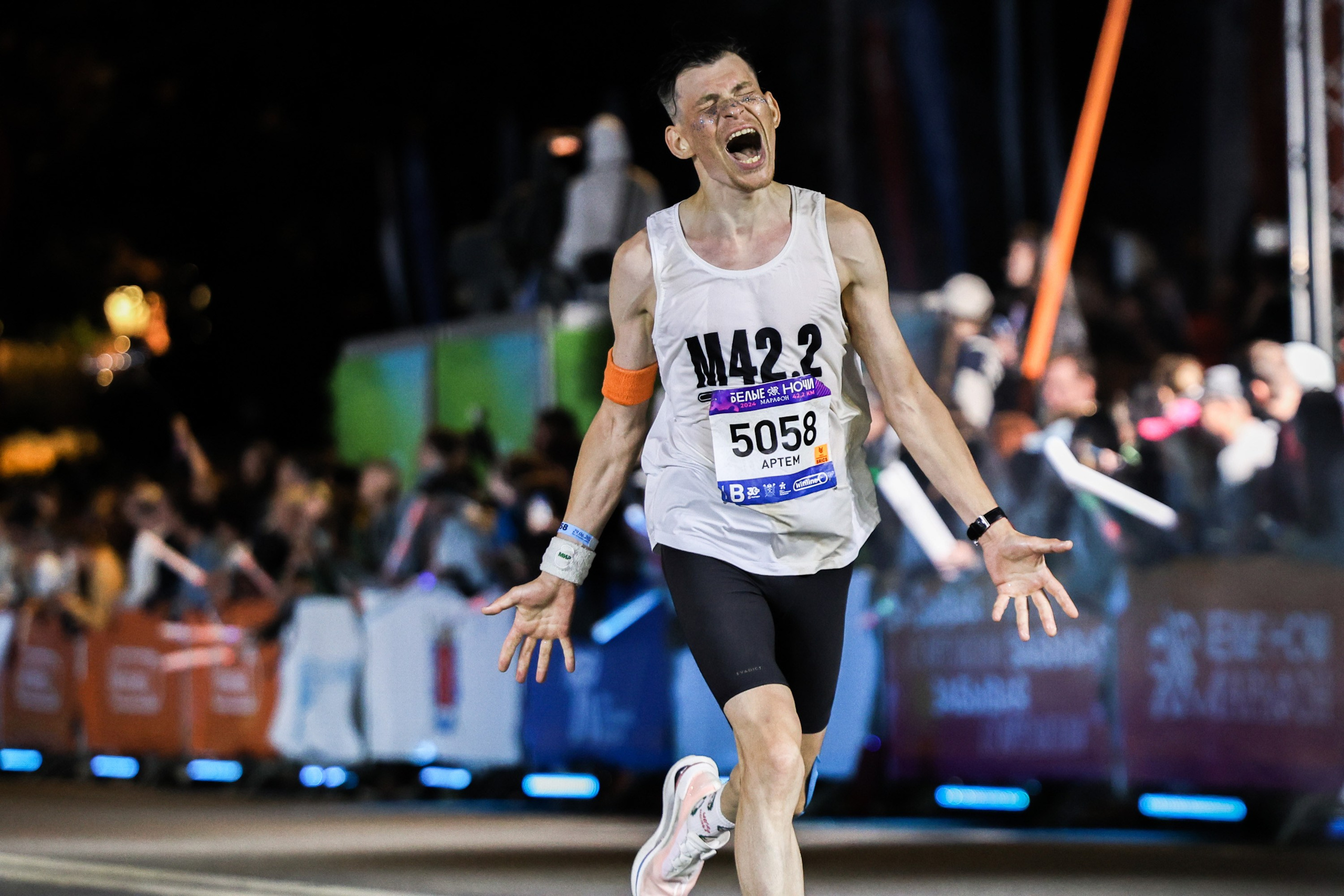 Марафон «Белые ночи». Профессиональный спортивный фотограф в Санкт-Петербурге