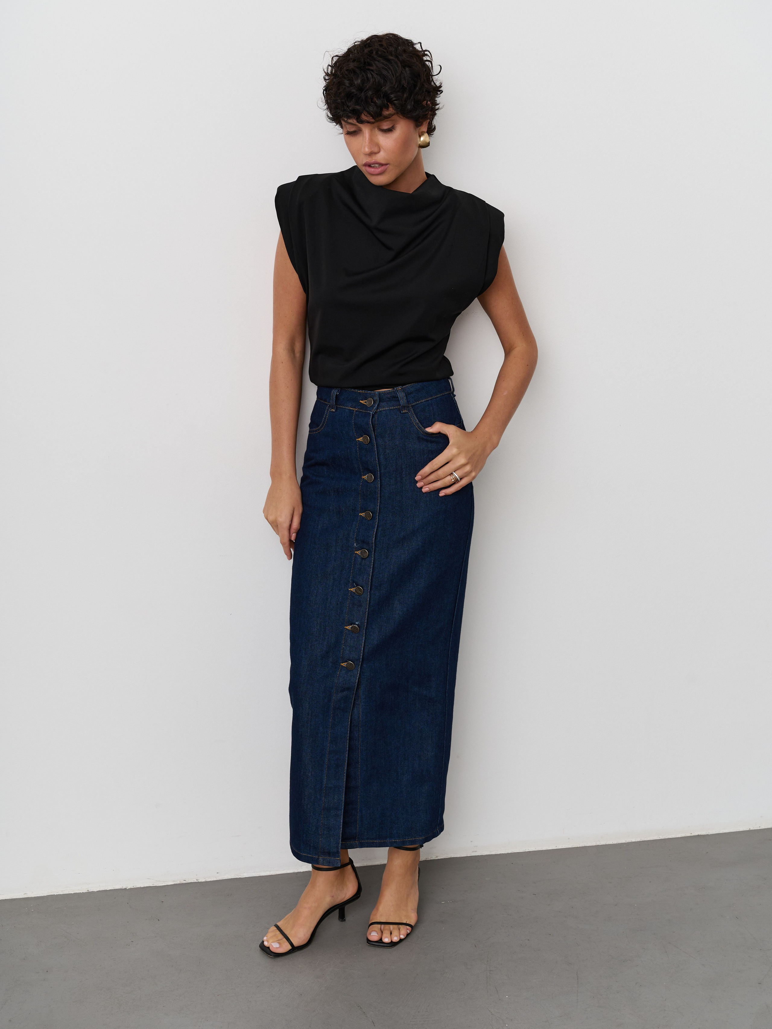 Съёмка для продакшна Buro. Fashion фотограф в Москве Ксения Чупрунова