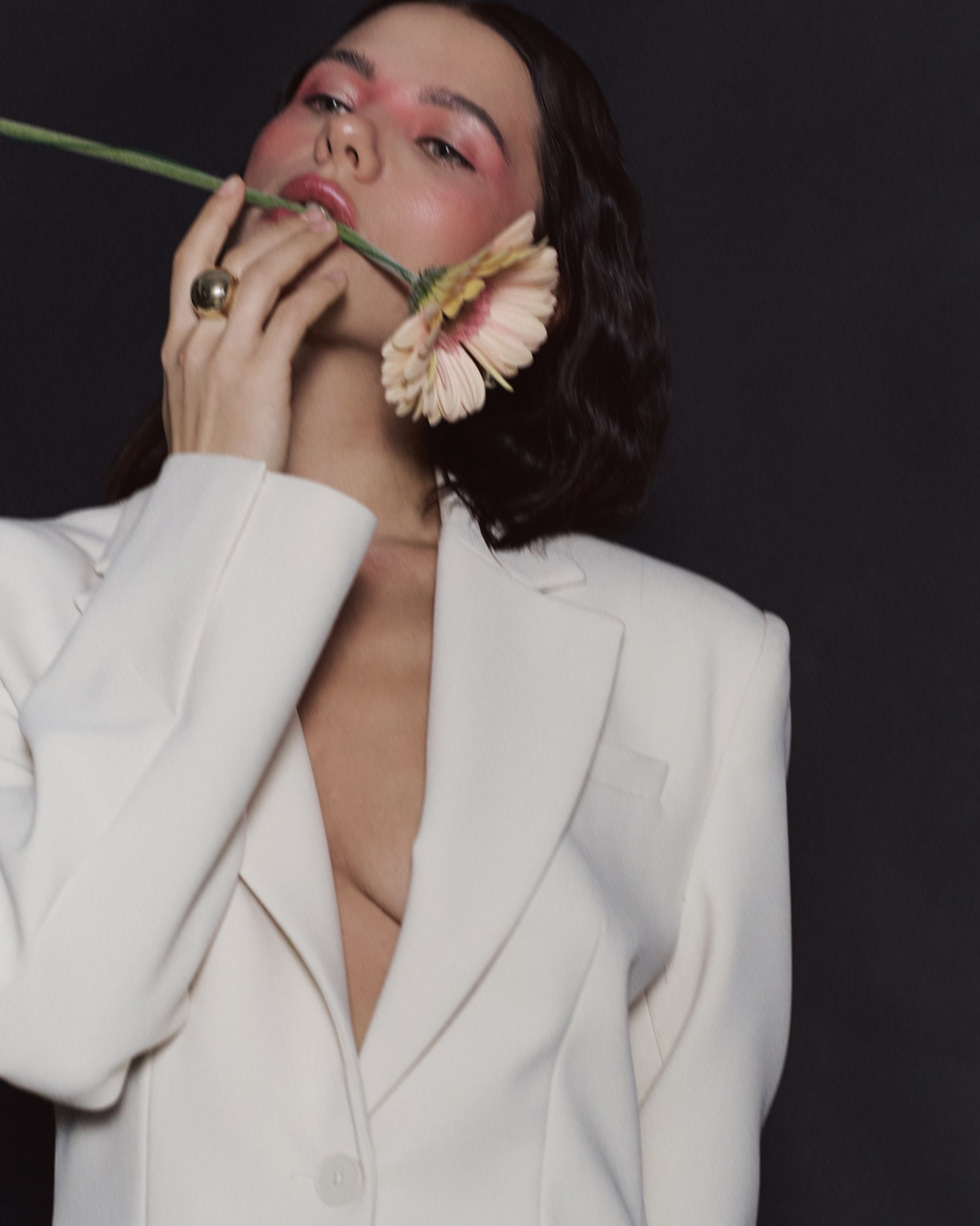 «Earth laughs in flowers.» @_moyami. Стилист Александра Шеремет