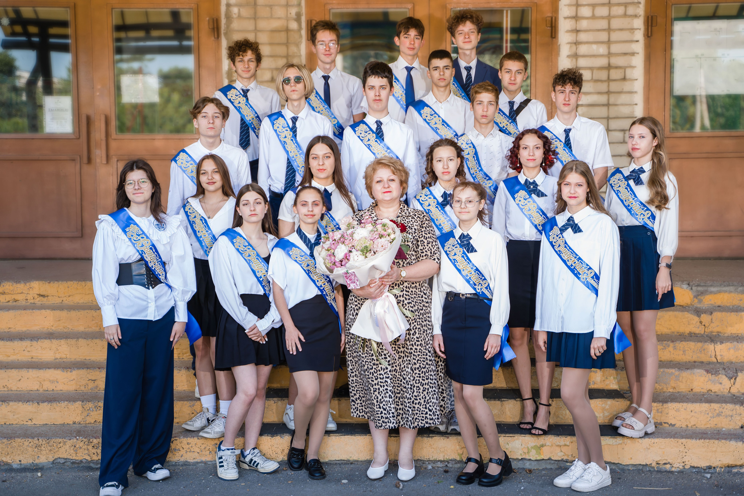 9Д_Гимназия_18_Последний звонок_2024 г. Фотографы из солнечного Краснодара Вадим и Надежда Митус