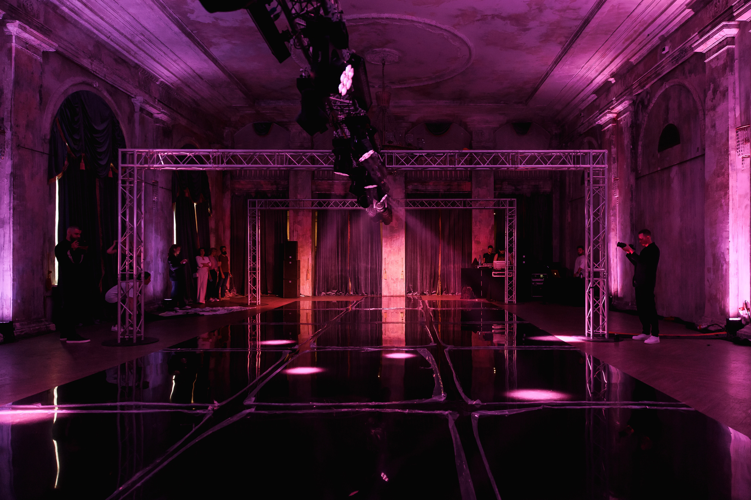 Показ NOVI&NOVIKOV