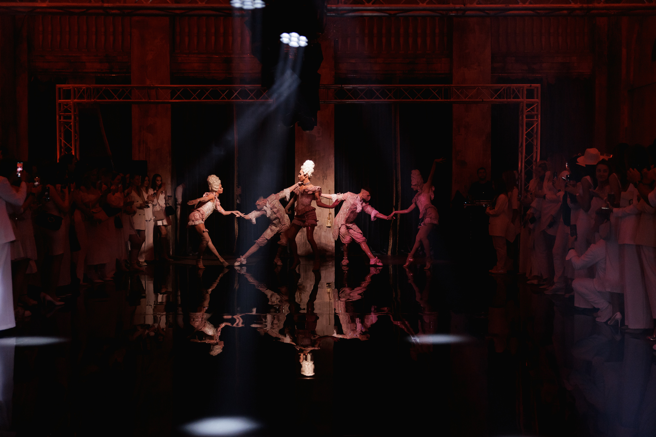 Показ NOVI&NOVIKOV