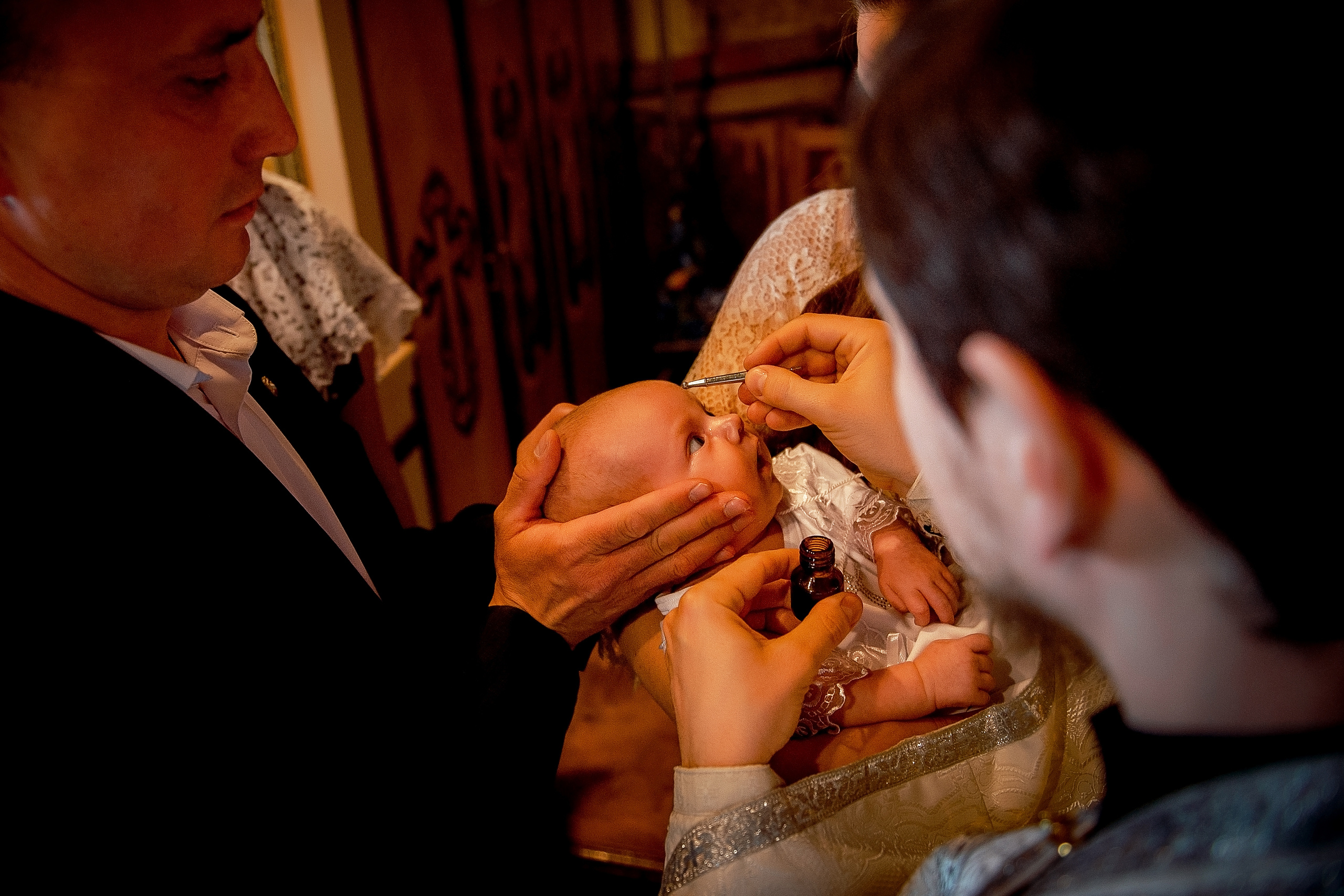 Фотосъемка крещения в Образцово. Свадебный и семейный фотограф Виктория Носачёва. Щелково, Москва и МО