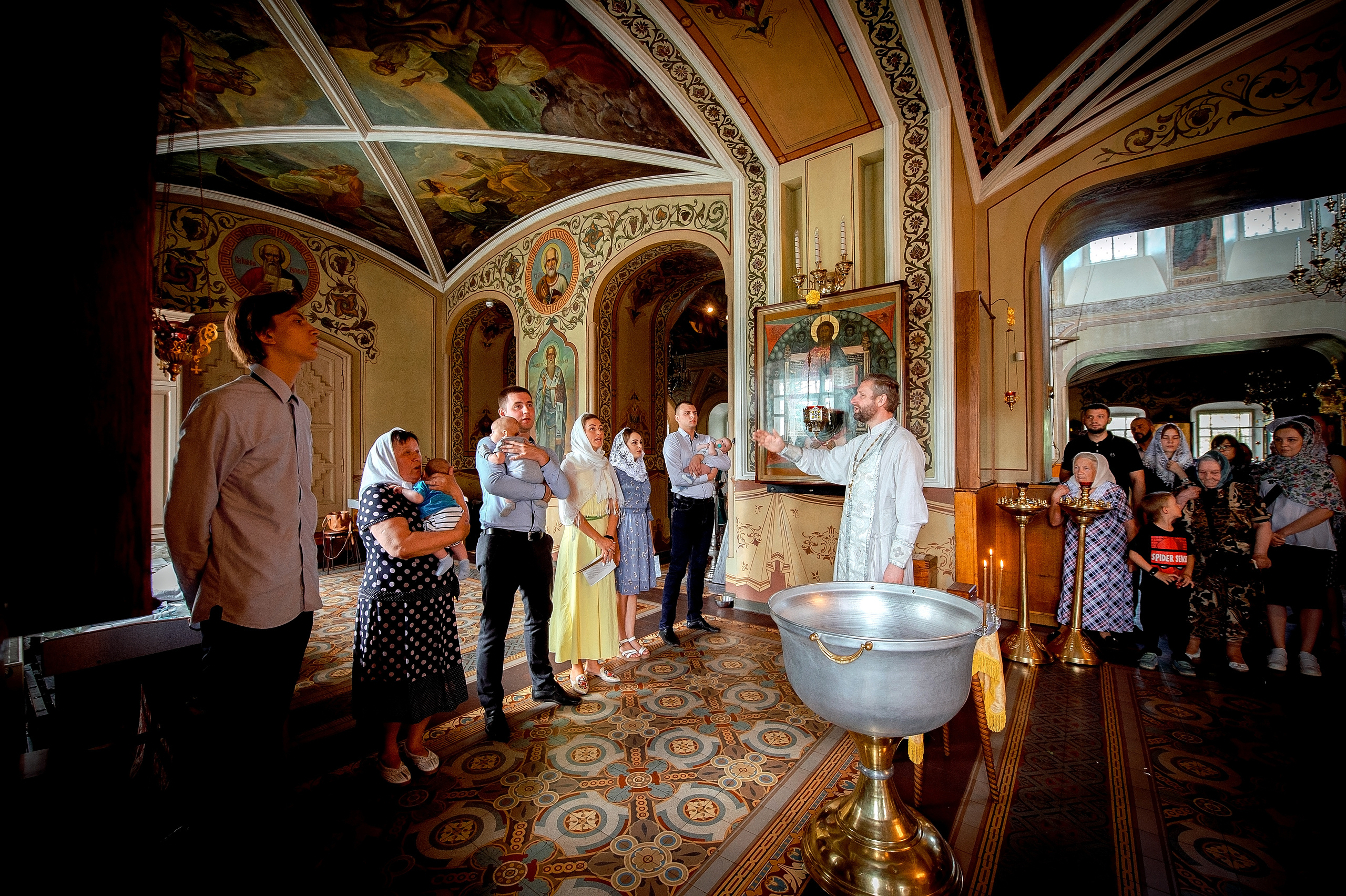 Фотосъемка крещения в Пушкино. Свадебный и семейный фотограф Виктория Носачёва. Щелково, Москва и МО