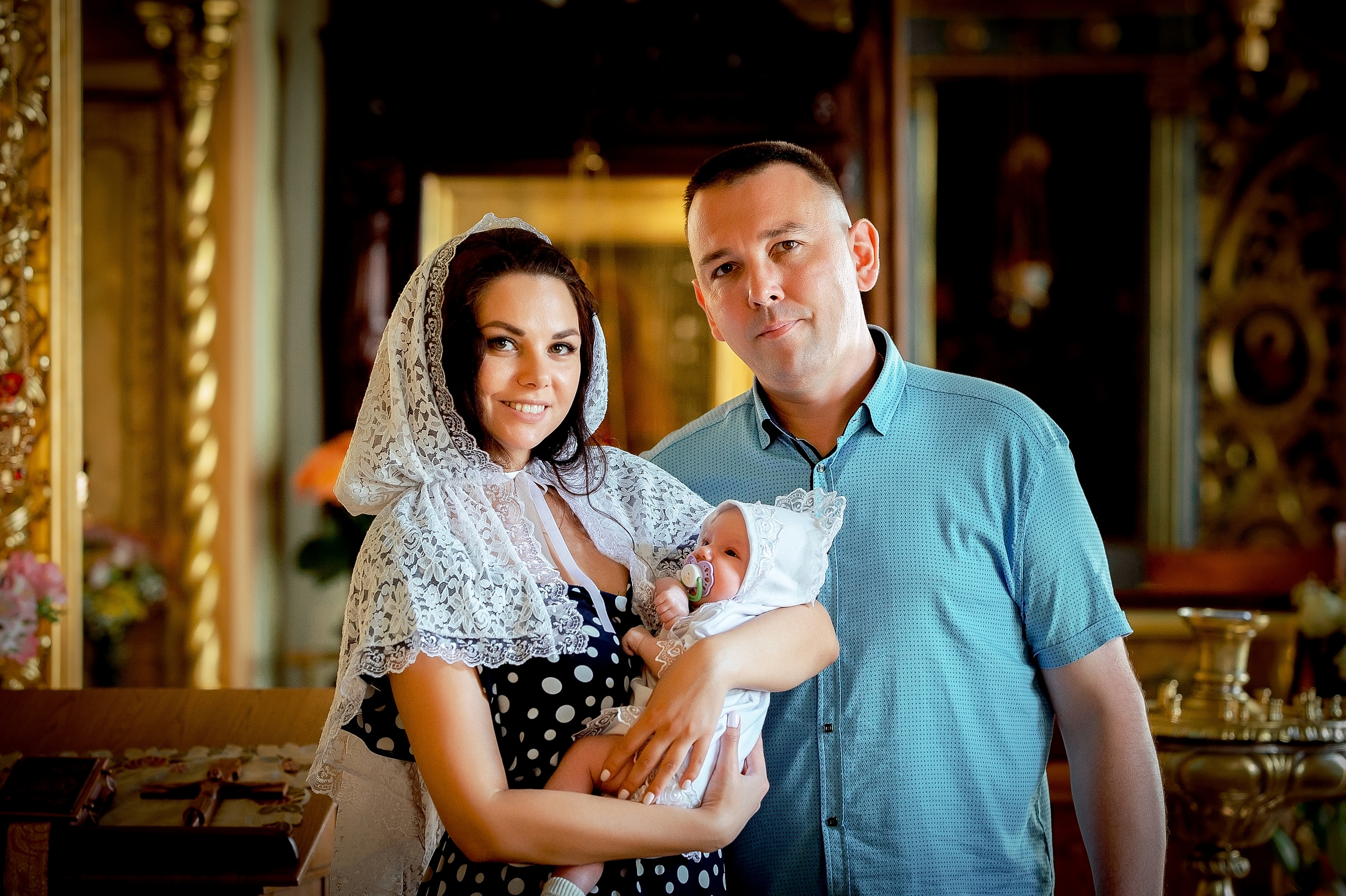 Фотосъемка крещения в Образцово. Свадебный и семейный фотограф Виктория Носачёва. Щелково, Москва и МО