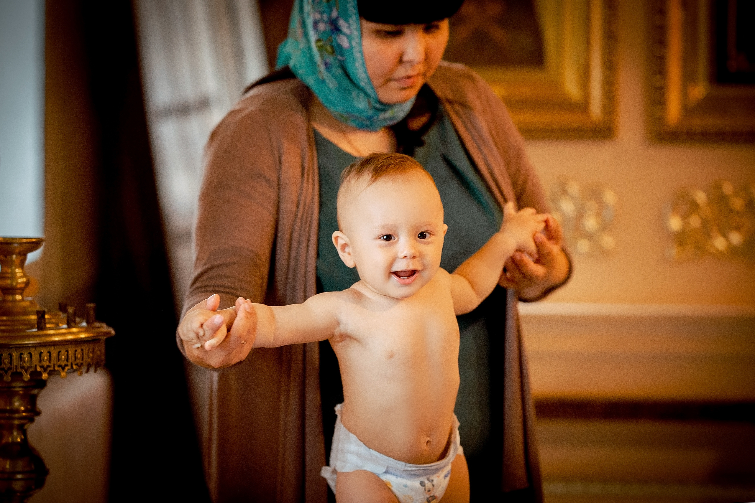 Фотосъемка крещения в Образцово в Щелково. Свадебный и семейный фотограф Виктория Носачёва. Щелково, Москва и МО