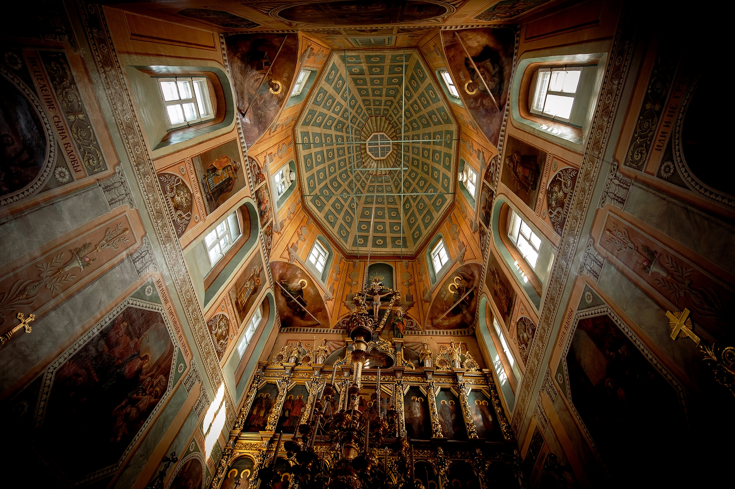 Фотосъемка крещения в Образцово. Свадебный и семейный фотограф Виктория Носачёва. Щелково, Москва и МО