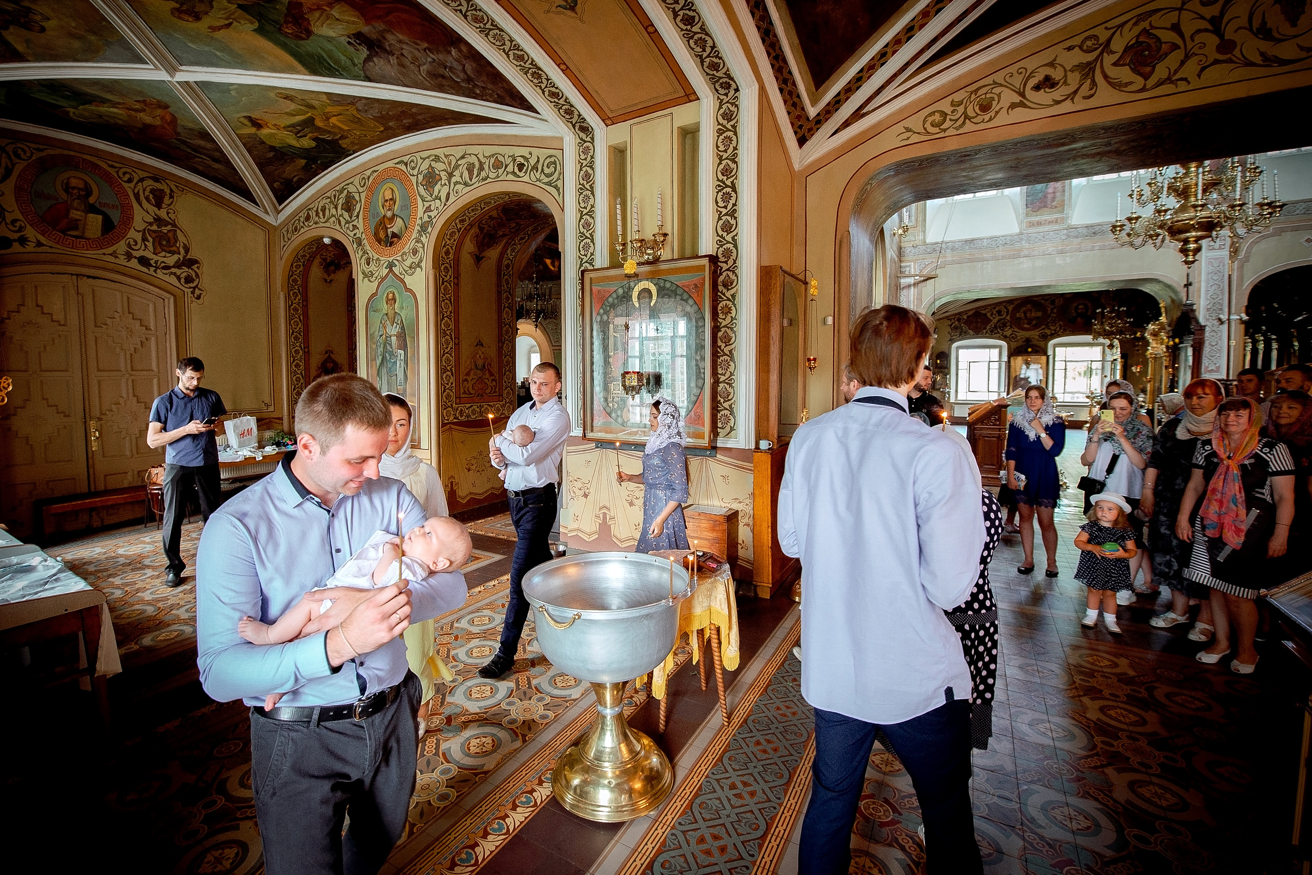 Фотосъемка крещения в Пушкино. Свадебный и семейный фотограф Виктория Носачёва. Щелково, Москва и МО