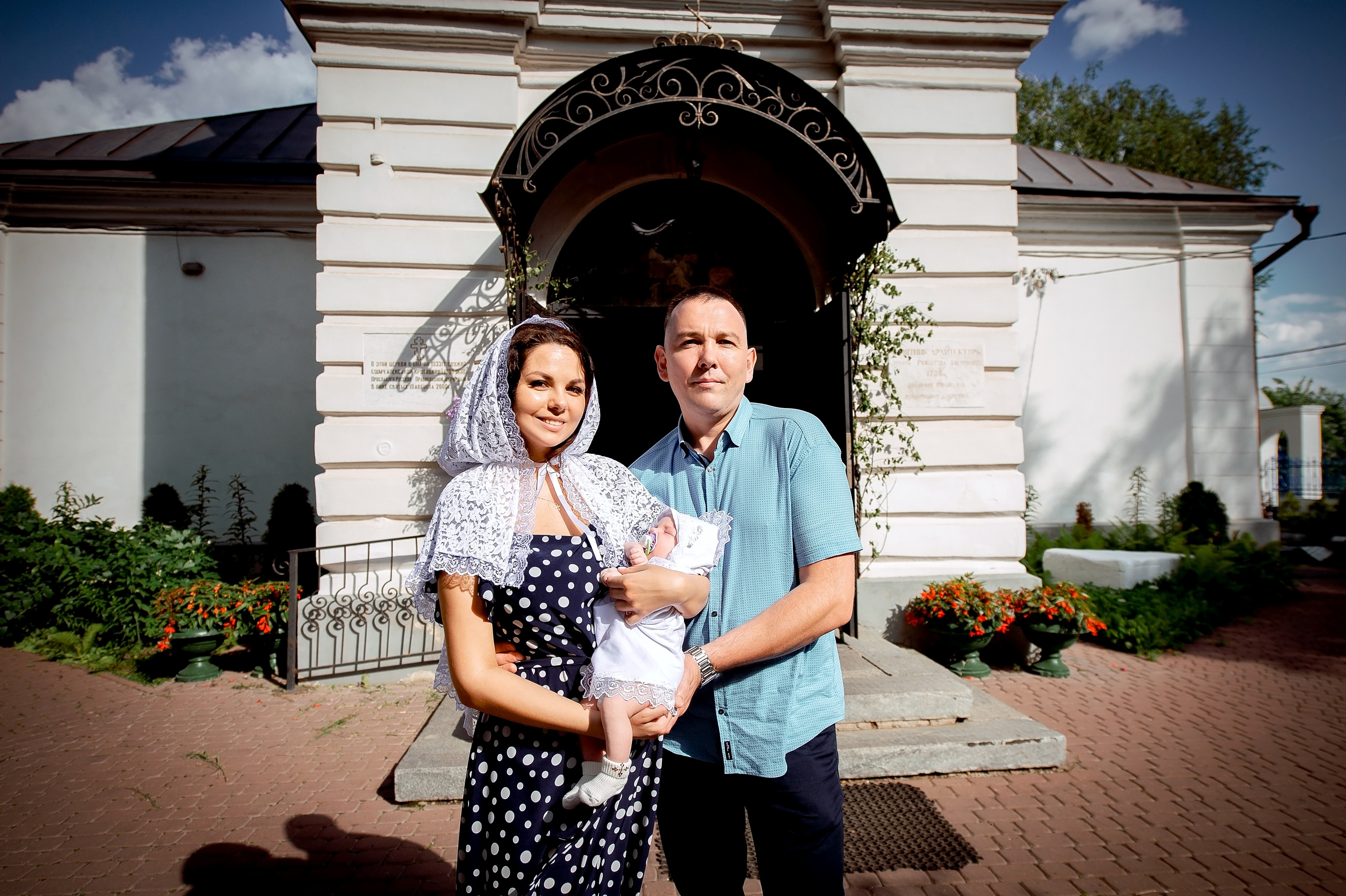 Фотосъемка крещения в Образцово. Свадебный и семейный фотограф Виктория Носачёва. Щелково, Москва и МО