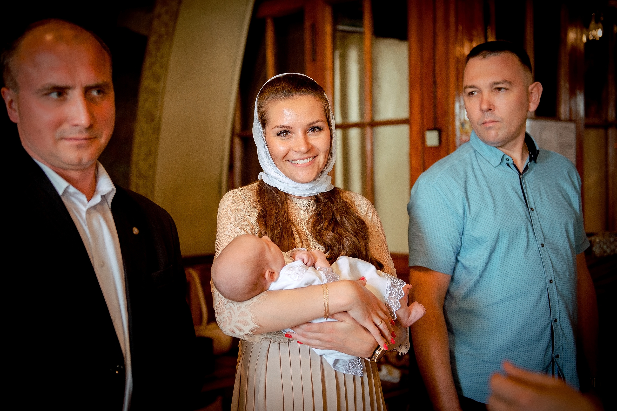 Фотосъемка крещения в Образцово. Свадебный и семейный фотограф Виктория Носачёва. Щелково, Москва и МО