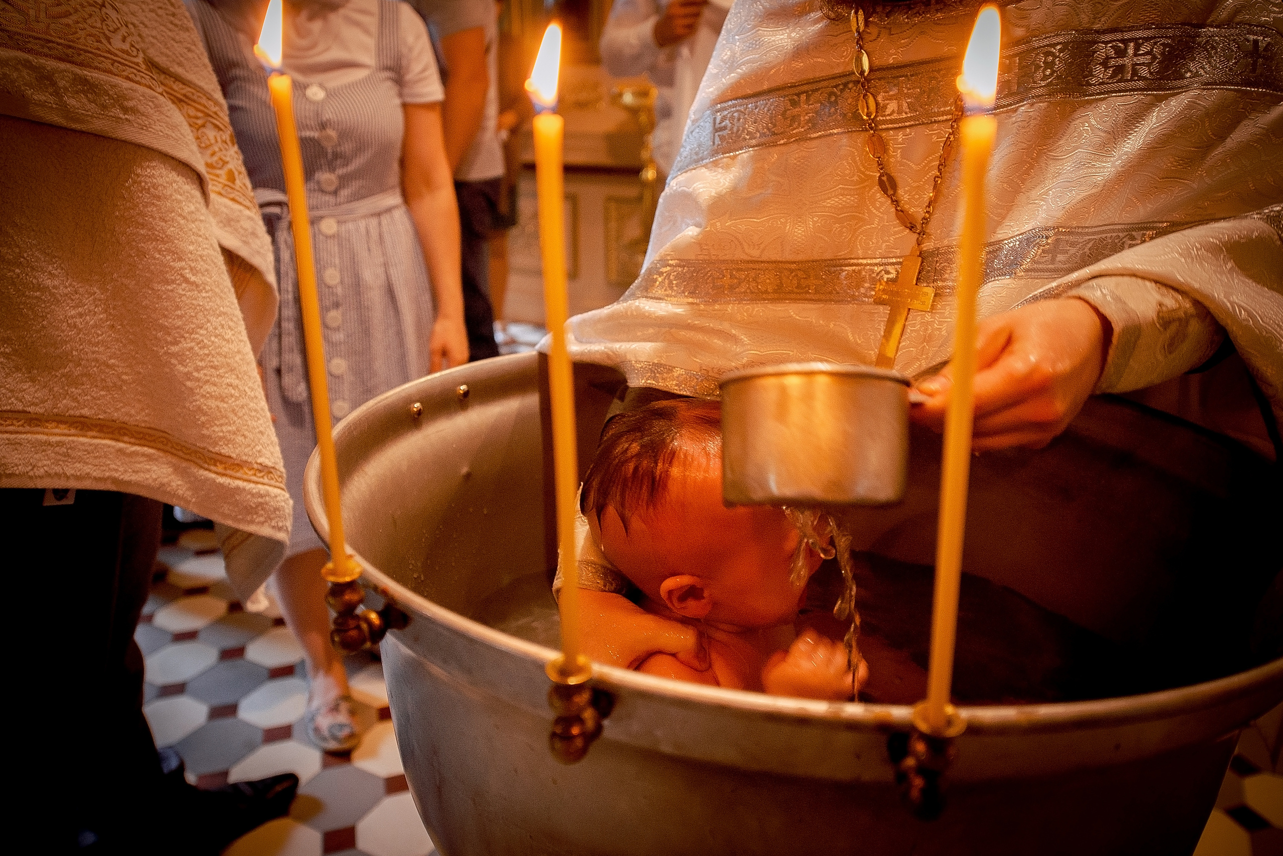 Фотосъемка крещения в Образцово в Щелково. Свадебный и семейный фотограф Виктория Носачёва. Щелково, Москва и МО