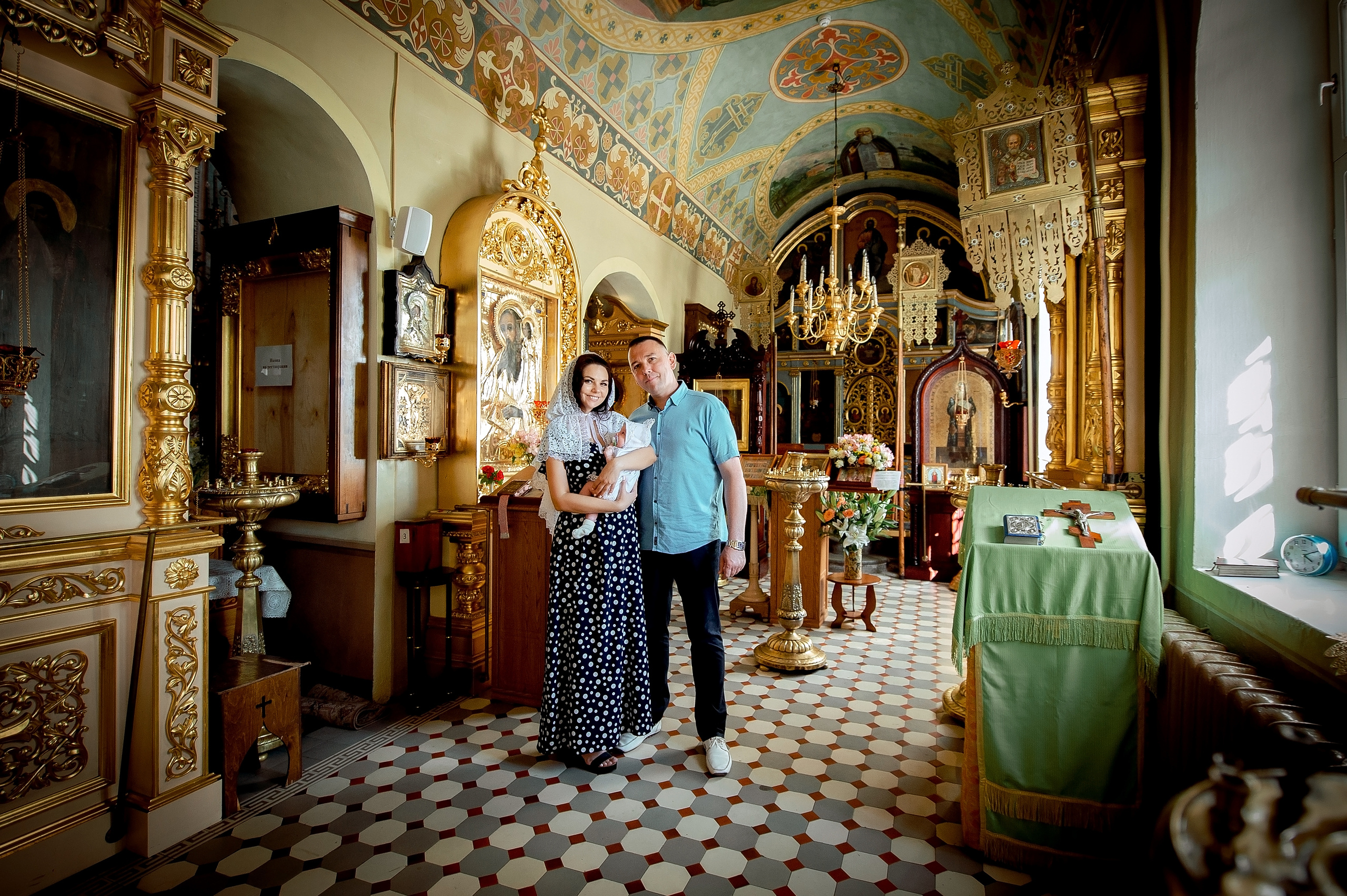 Фотосъемка крещения в Образцово. Свадебный и семейный фотограф Виктория Носачёва. Щелково, Москва и МО