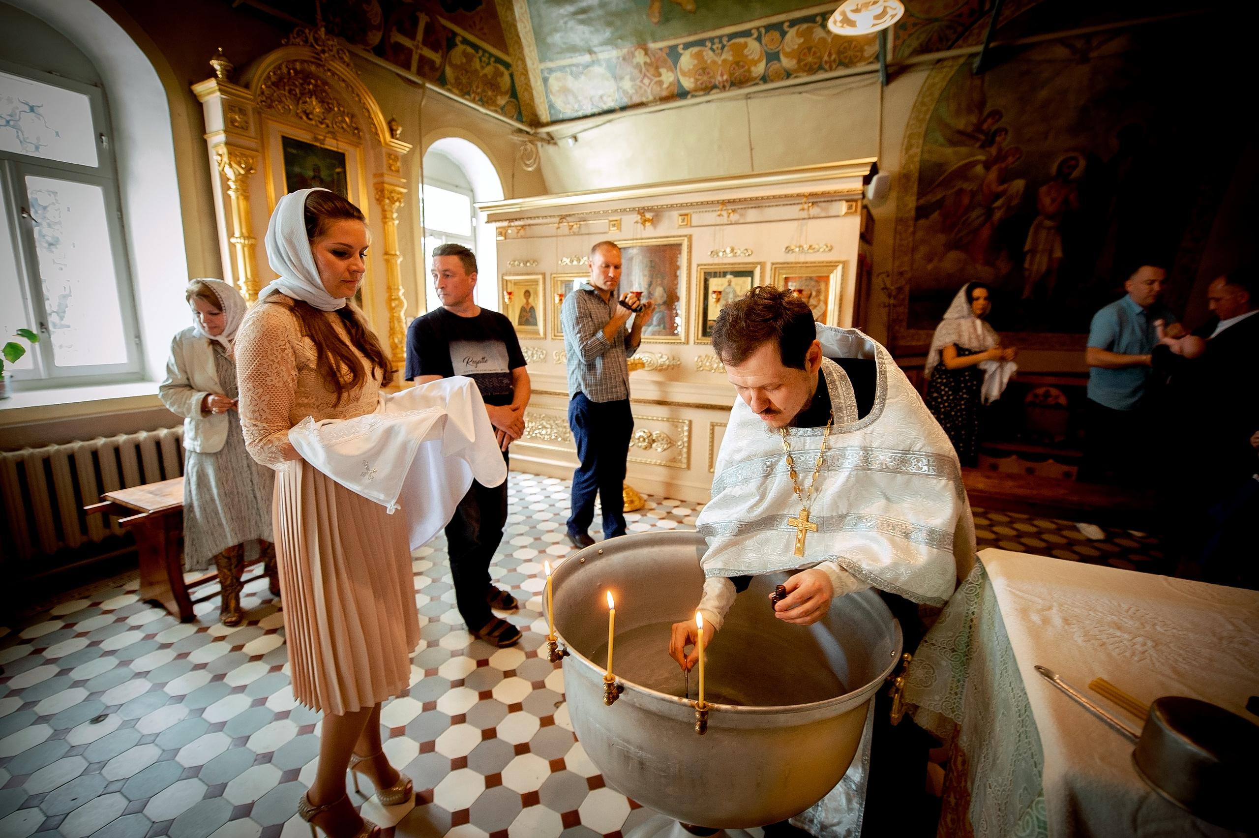 Фотосъемка крещения в Образцово. Свадебный и семейный фотограф Виктория Носачёва. Щелково, Москва и МО