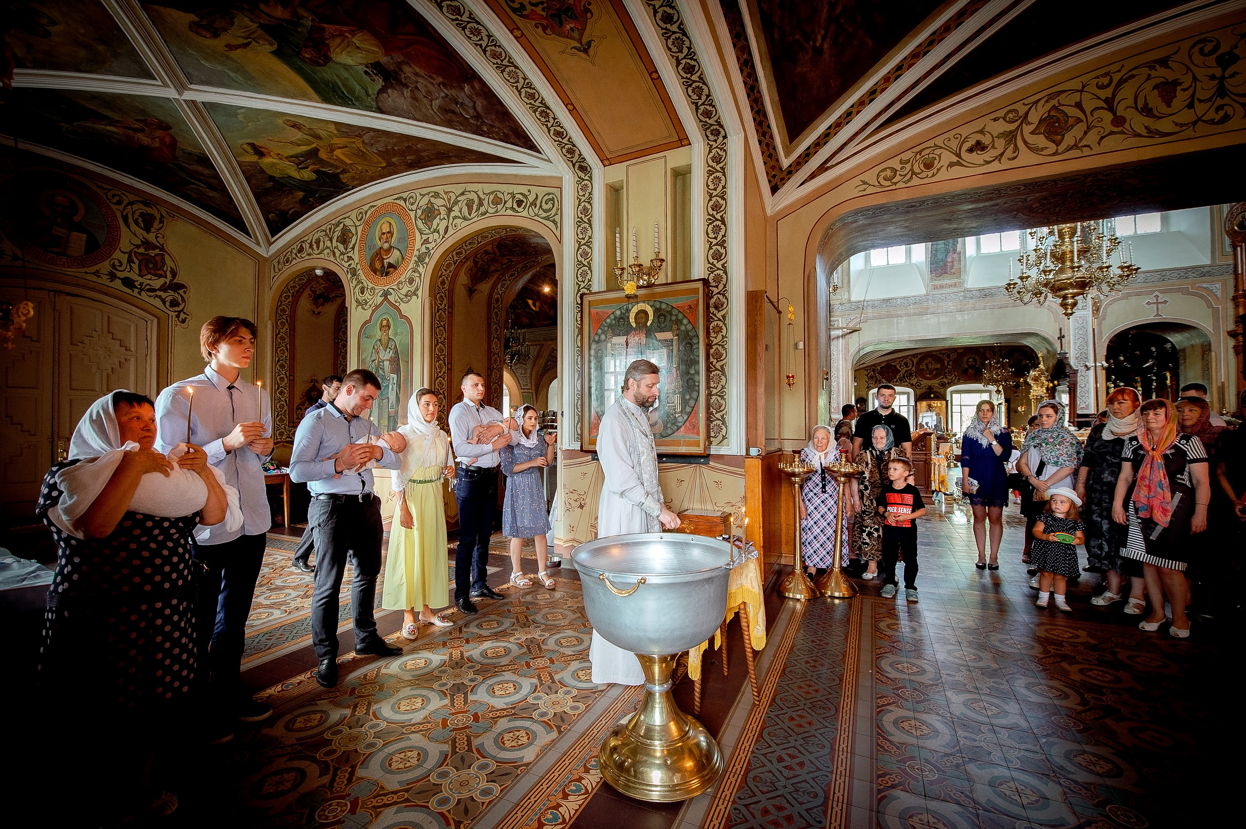 Фотосъемка крещения в Пушкино. Свадебный и семейный фотограф Виктория Носачёва. Щелково, Москва и МО