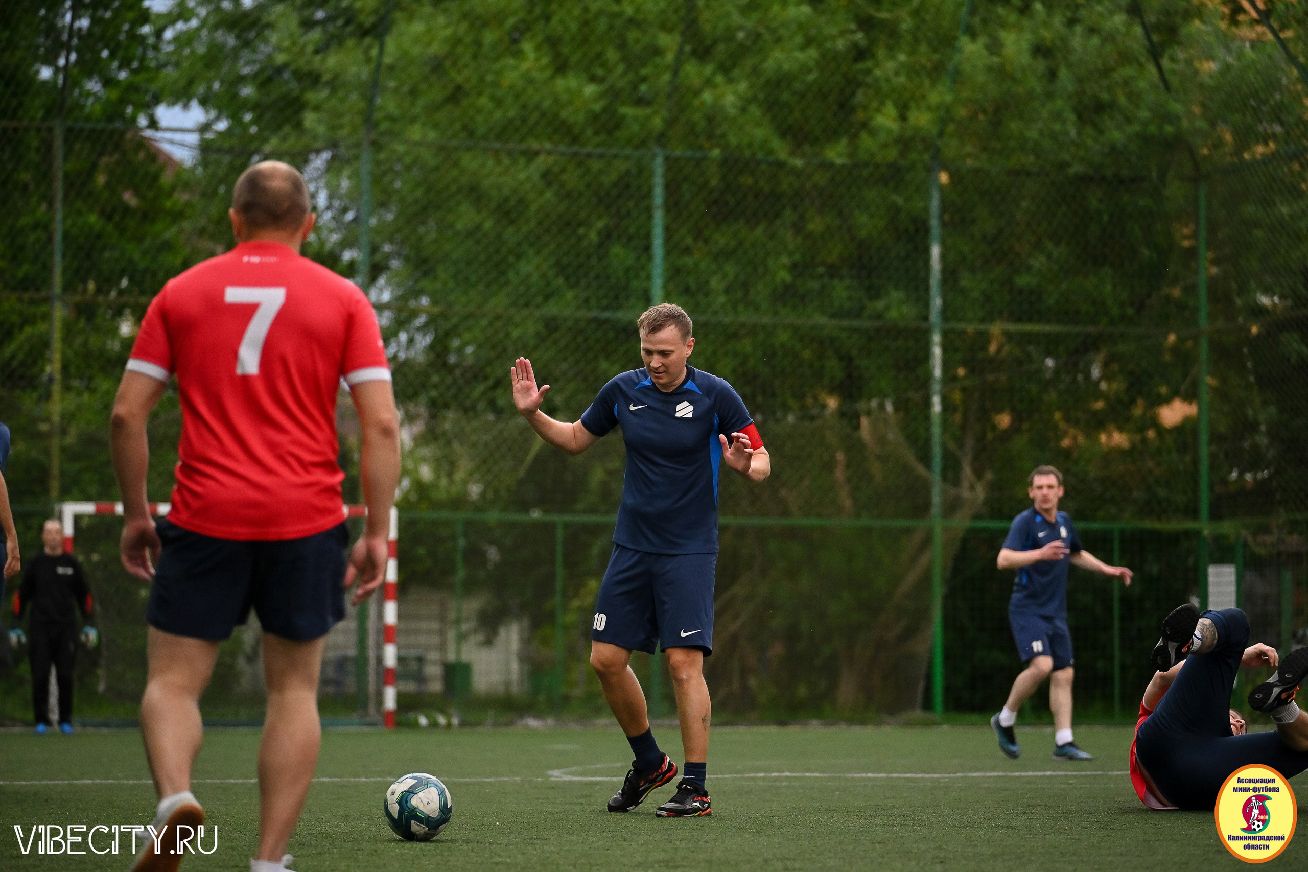 ИГРЫ МИНИ-ФУТБОЛЬНОЙ И КОРПОРАТИВНОЙ ЛИГИ. VIBECITY.RU Вайб Сити Ру Фоторепортажи Фотоотчеты Калининград