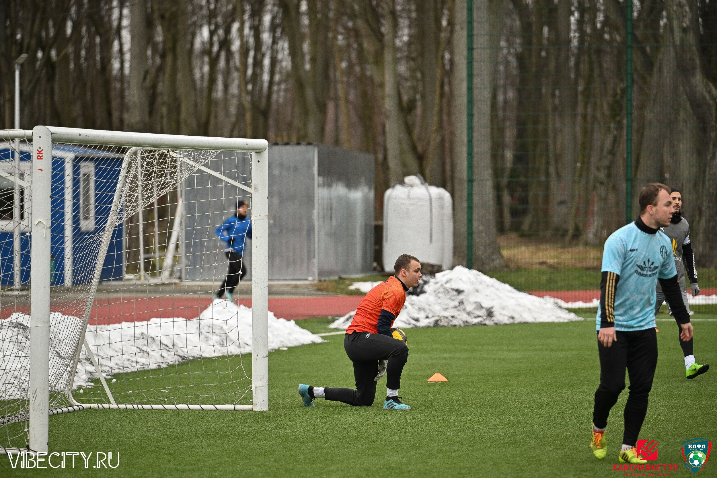 XX ЧЕМПИОНАТ КАЛИНИНГРАДСКОЙ ЛФЛ КАНЦМАРКЕТ39 сезона 2024–2025 гг. VIBECITY.RU Вайб Сити Ру Фоторепортажи Фотоотчеты Калининград