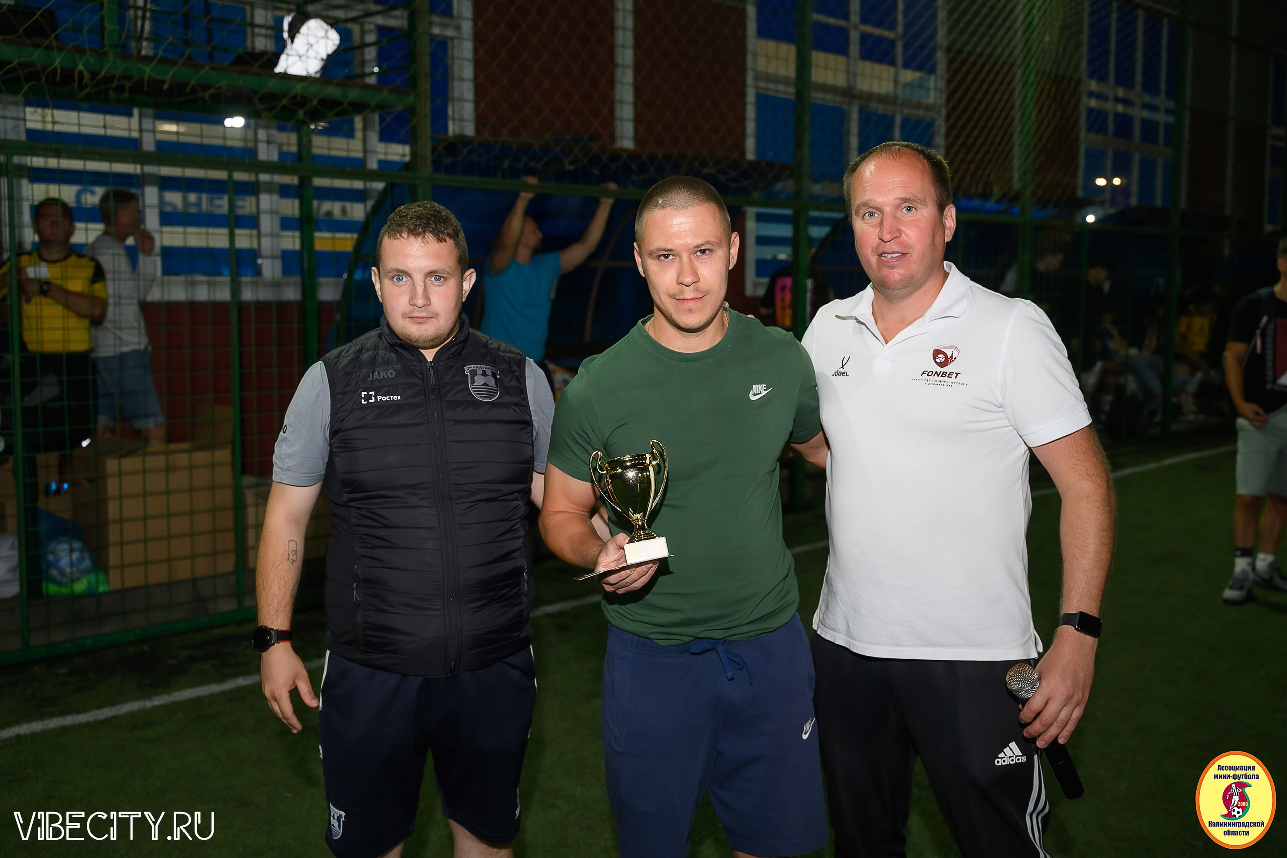 ФИНАЛЬНЫЕ ИГРЫ КУБКА МИНИ-ФУТБОЛЬНОЙ ЛИГИ И КУБКА КОРПОРАТИВНОЙ МФЛ 2025. VIBECITY.RU Вайб Сити Ру Фоторепортажи Фотоотчеты Калининград