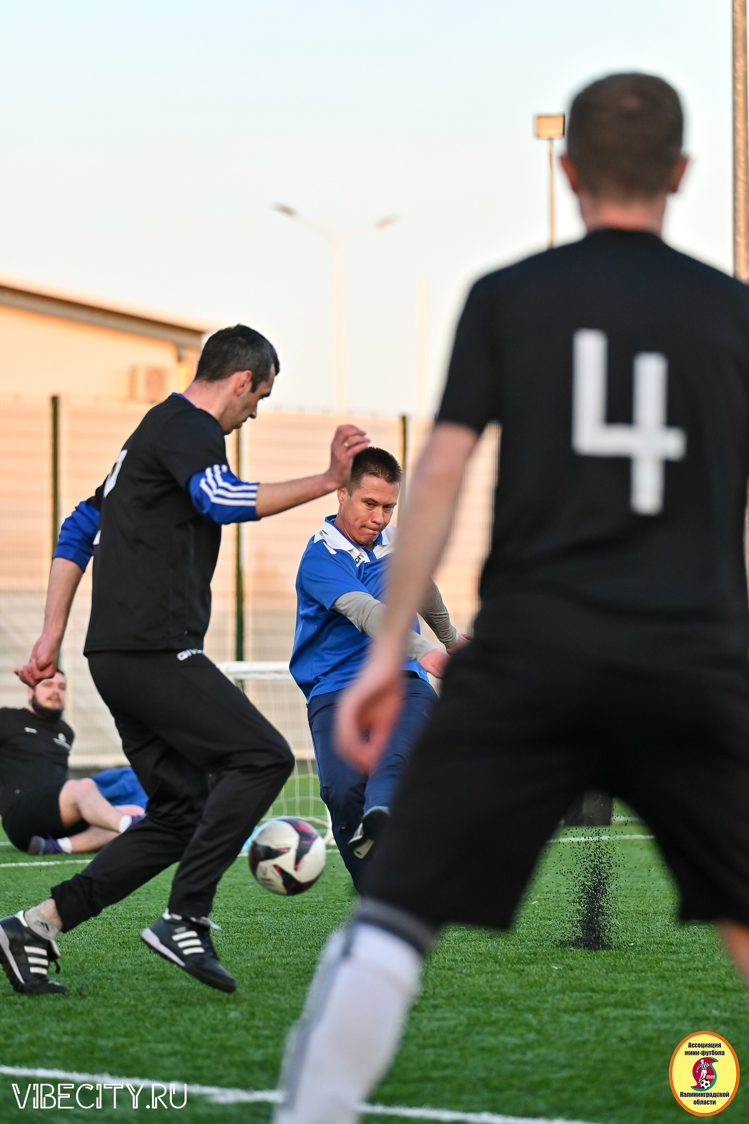 ИГРЫ МИНИ-ФУТБОЛЬНОЙ И КОРПОРАТИВНОЙ ЛИГИ. VIBECITY.RU Вайб Сити Ру Фоторепортажи Фотоотчеты Калининград