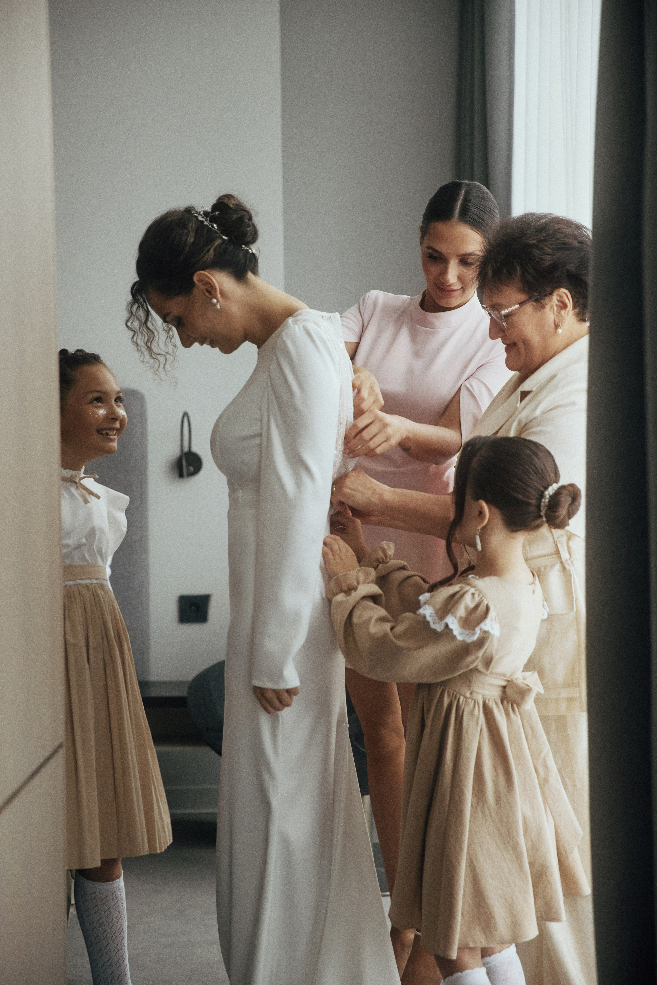 A NEW FAMILY TREE. Дмитрий Мазуркевич: Профессиональный Репортажный Фотограф