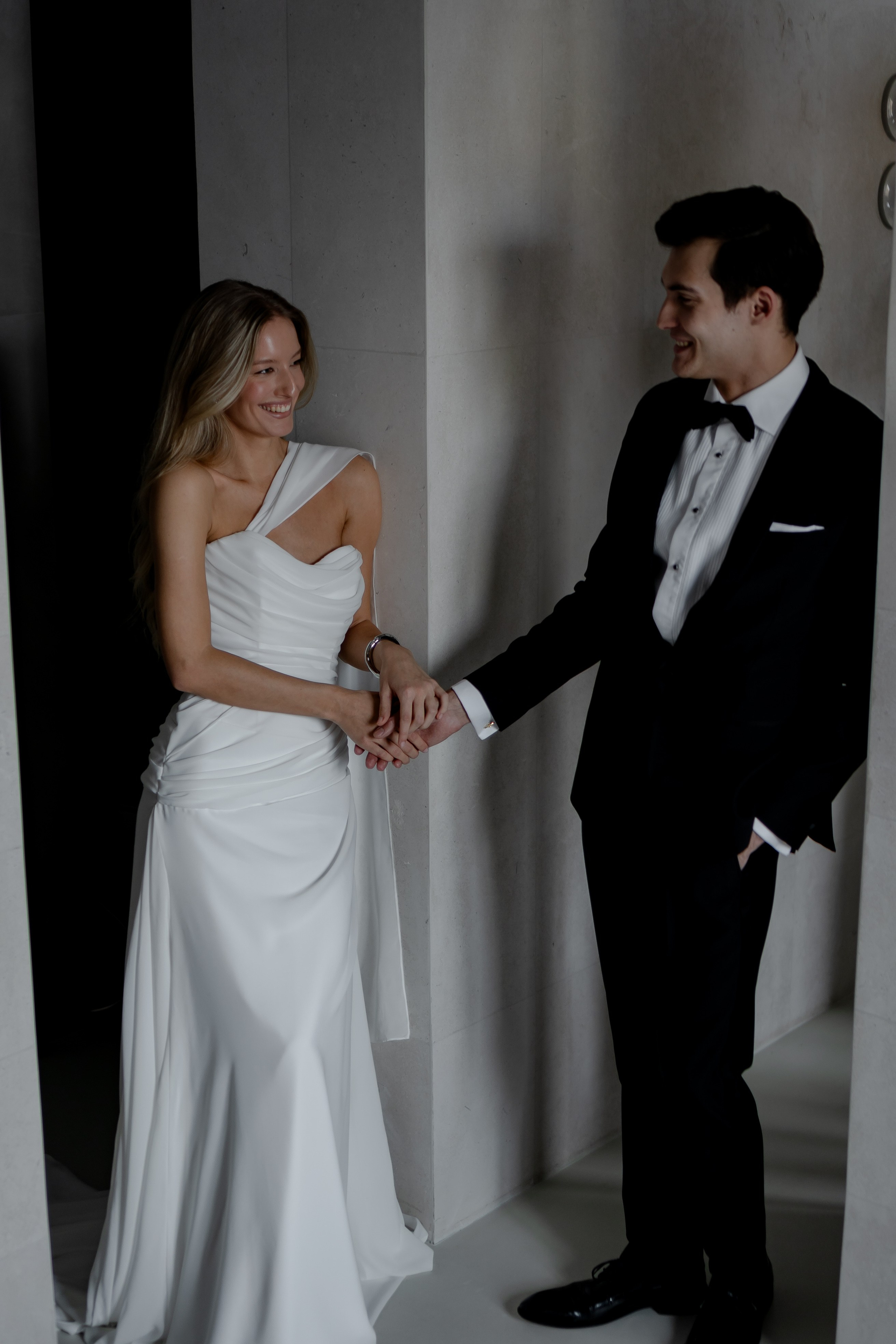 ЭЛЕГАНТНАЯ СВАДБЕНАЯ СЬЕМКА ЖЕНИХА И НЕВЕСТЫ В ДОРОГОМ ОТЕЛЕ САНКТ-ПЕТЕРБУРГА. Профессиональный фотограф, Санкт-Петербург — Виктория Богомолова