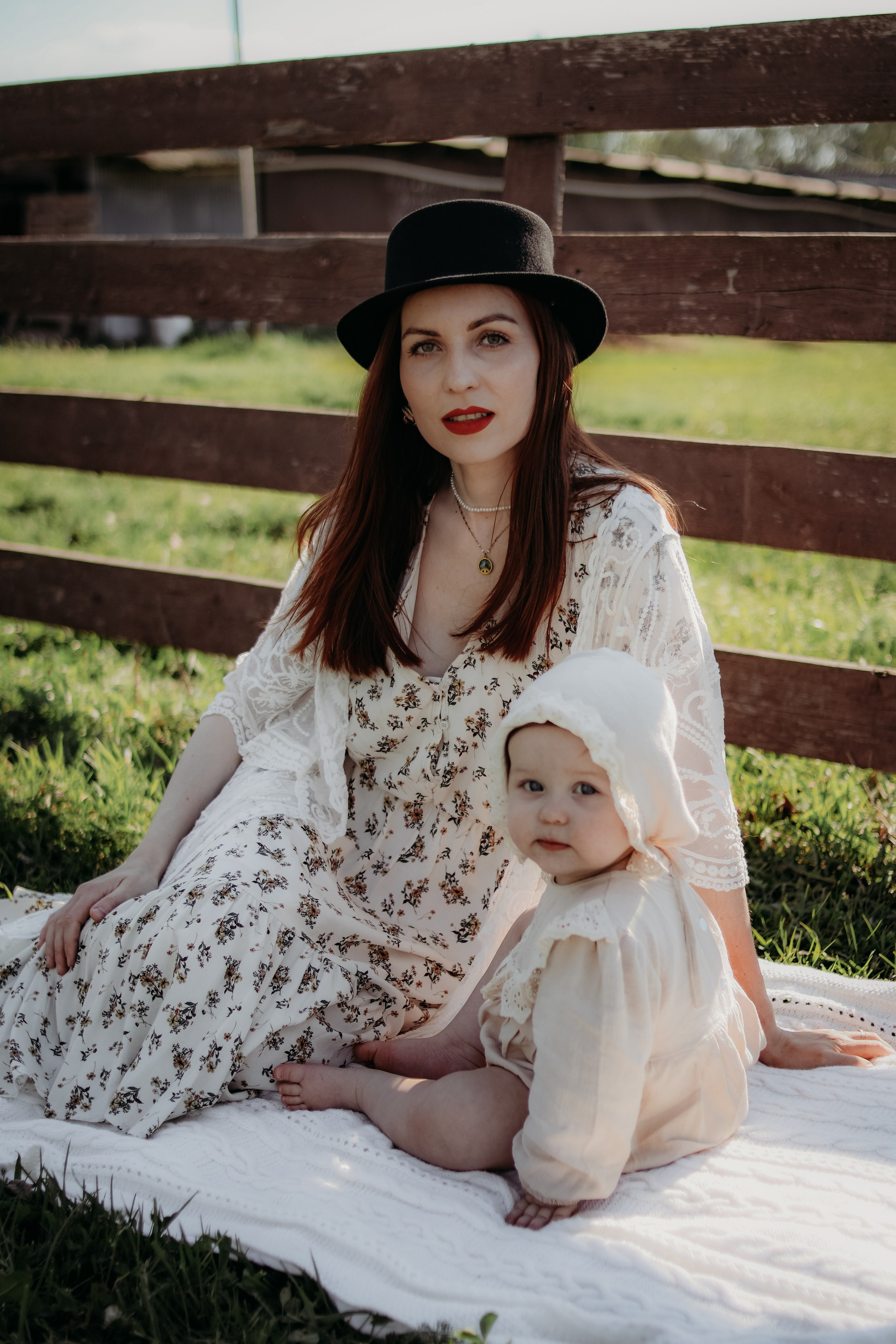 Анастасия и Элесия. Phbyadel.wfolio.pro