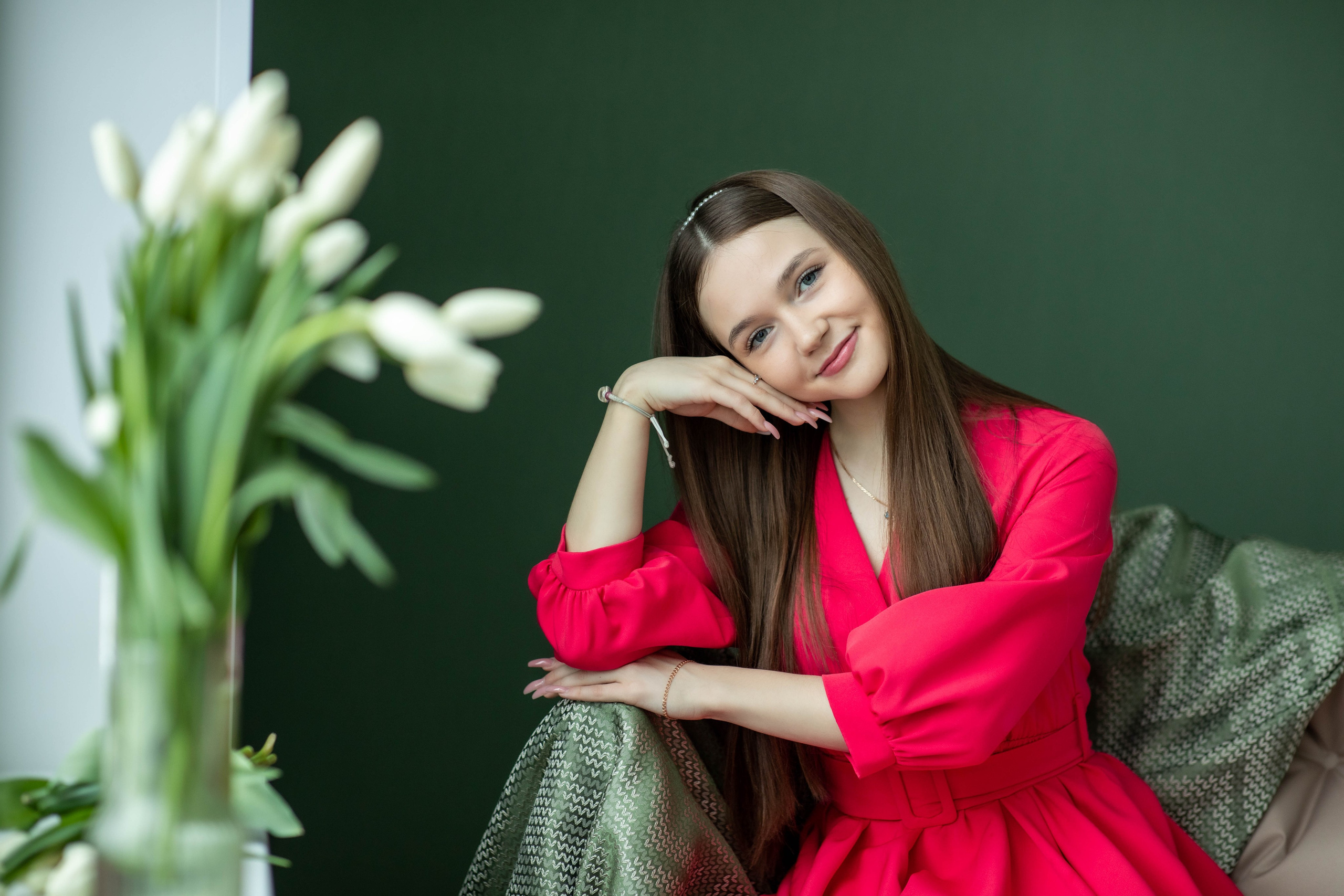 Девушка и цветы