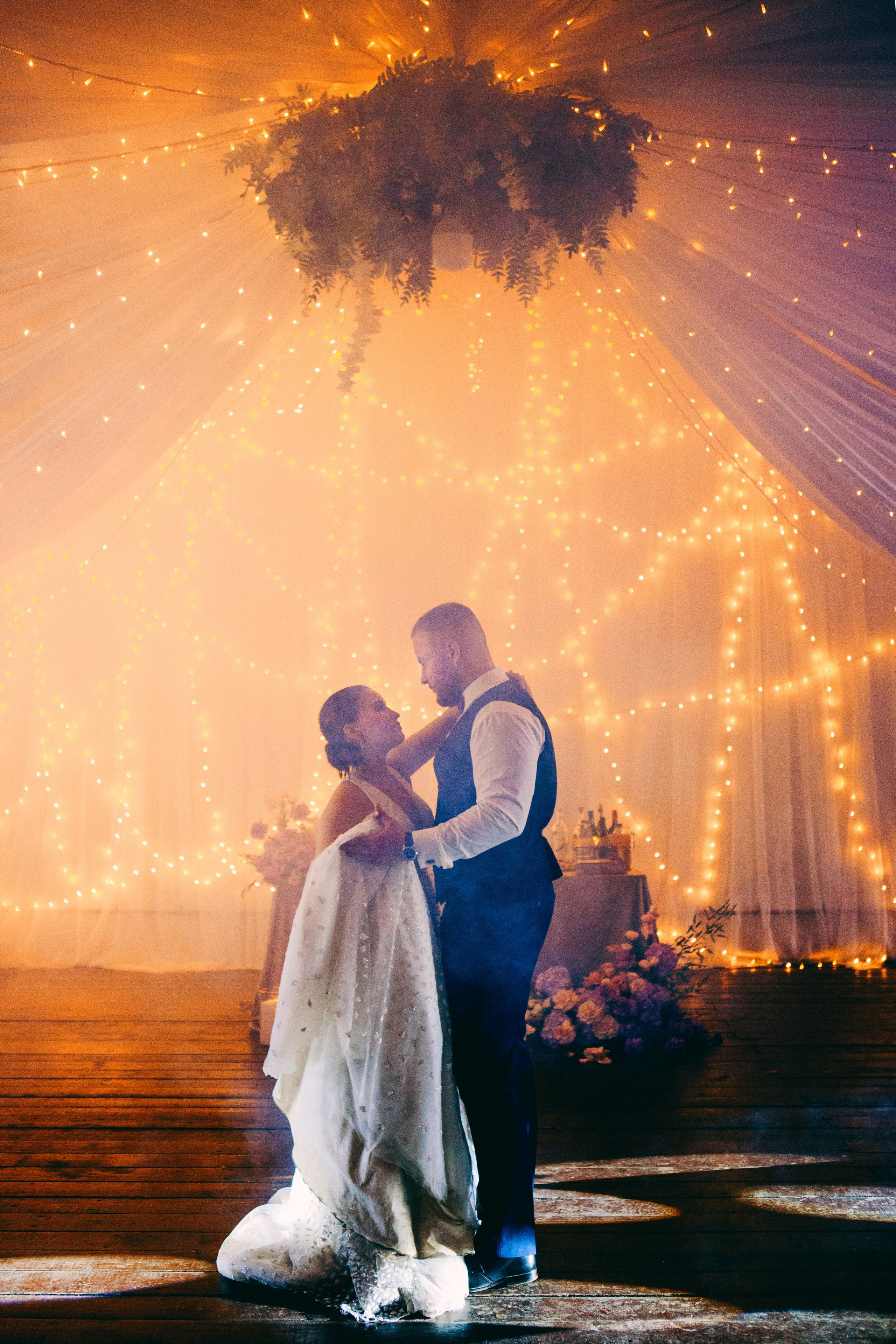 Свадебная фотосессия в отеле hartwell hotel и на патриарших прудах. Фотограф Ольга Ефремова