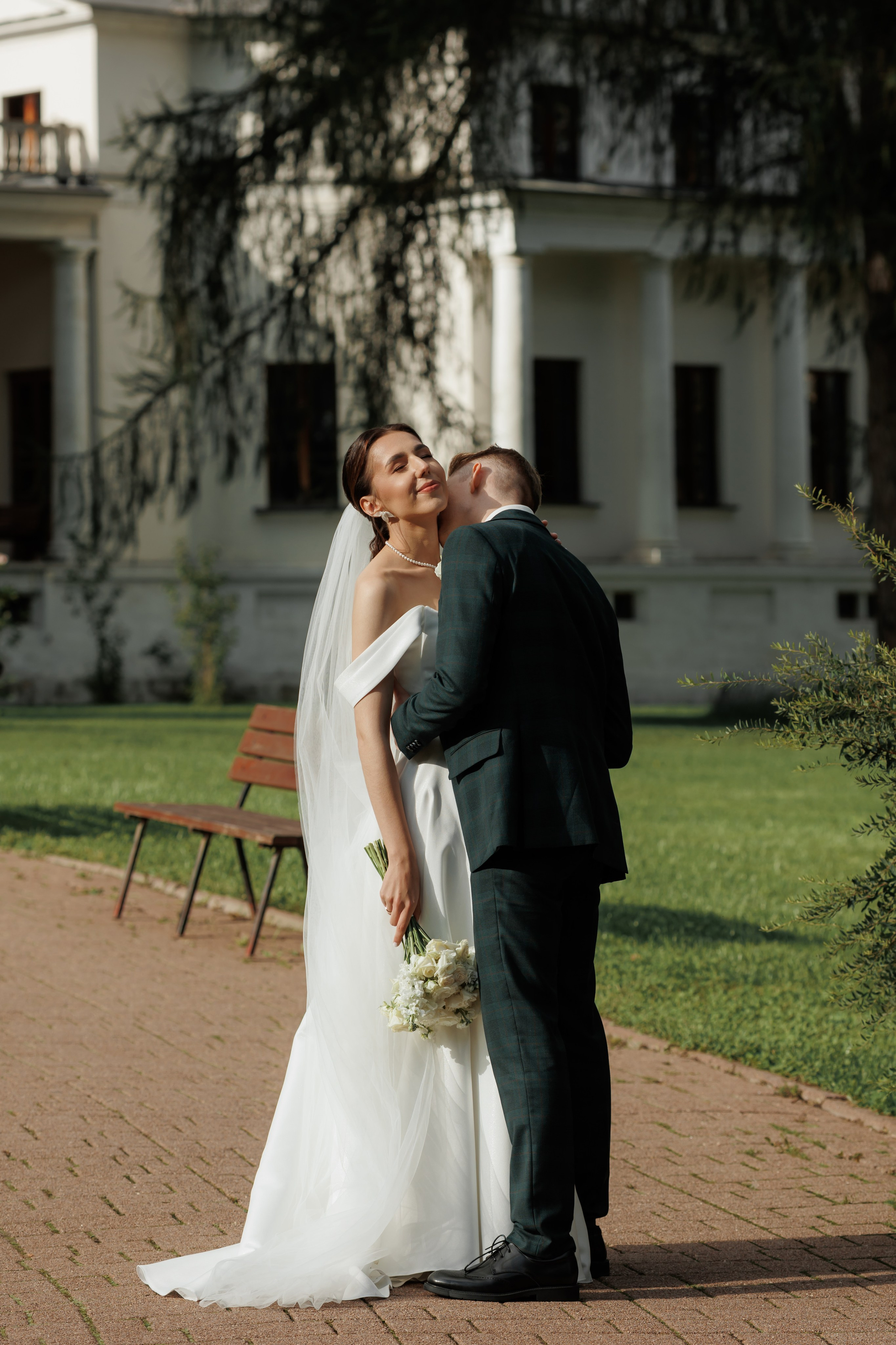 Регистрация в отеле Fish Point, ЗАГС Бутово, прогулка в Остафьево. Свадебный и репортажный фотограф (Москва, Королев и другие)