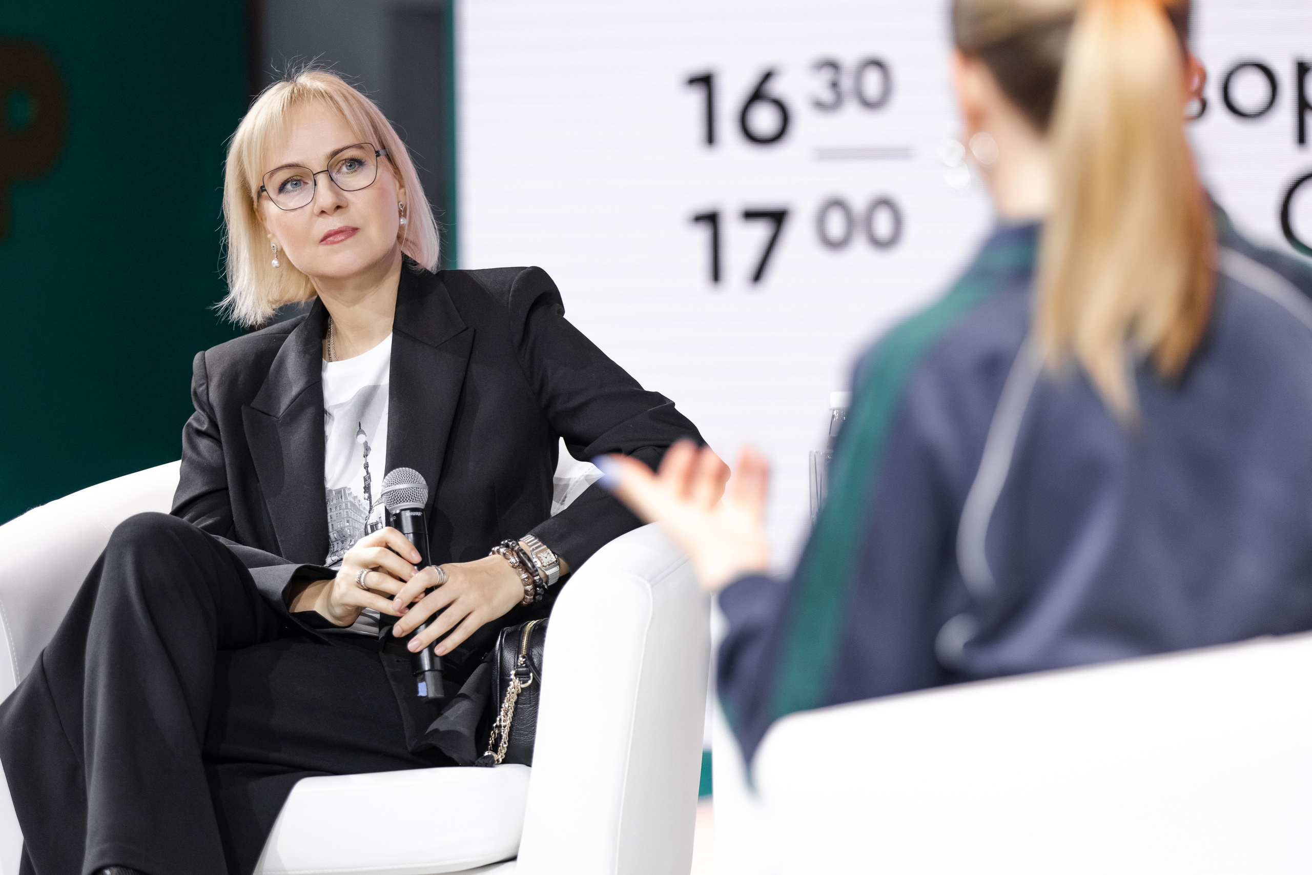 Выставка Россия: наша культура. Свадебный репортажный фотограф в Москве