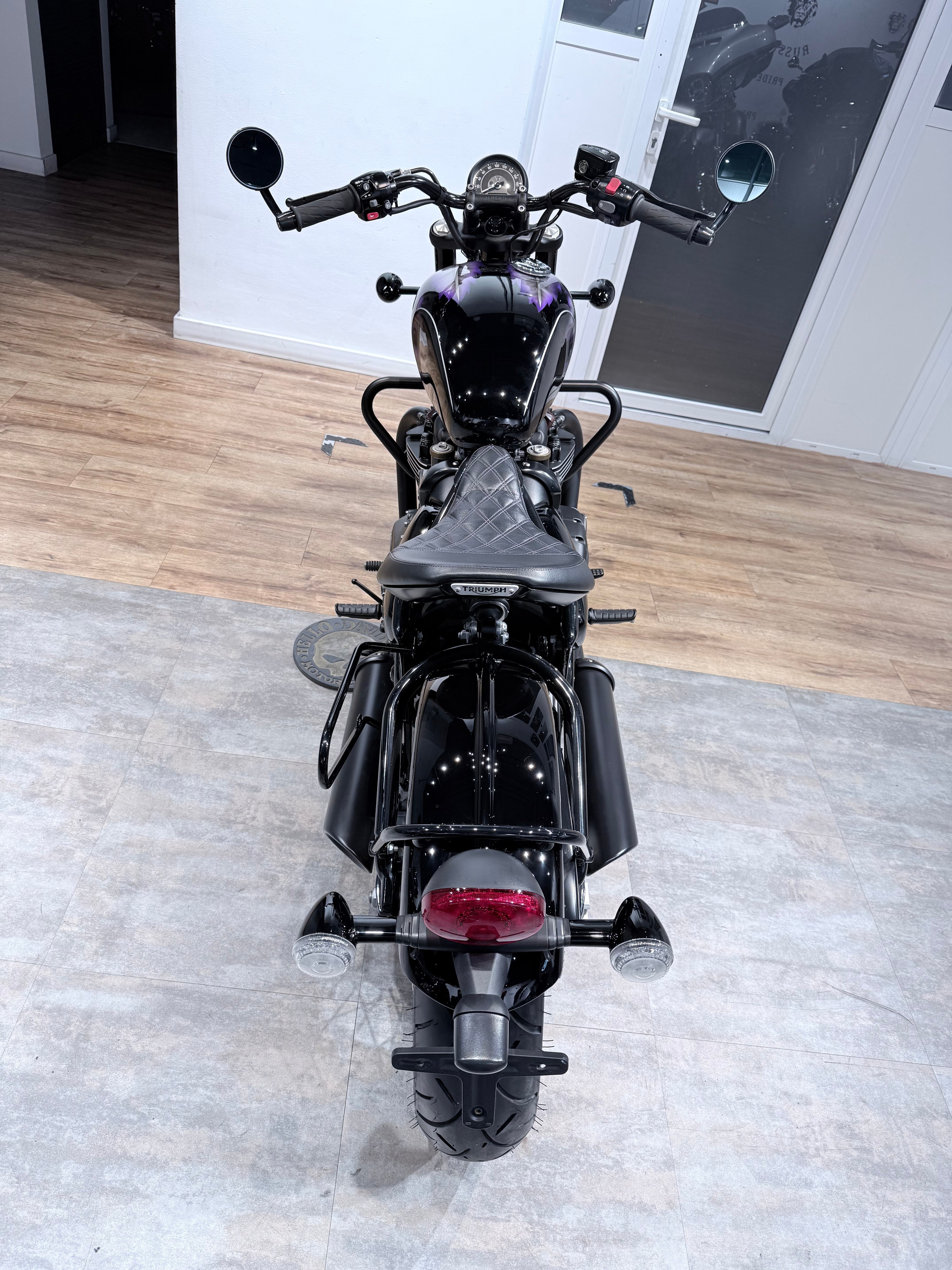 Triumph Bobber NEW. Hello Davidson, Москва. Только хорошие мотоциклы…