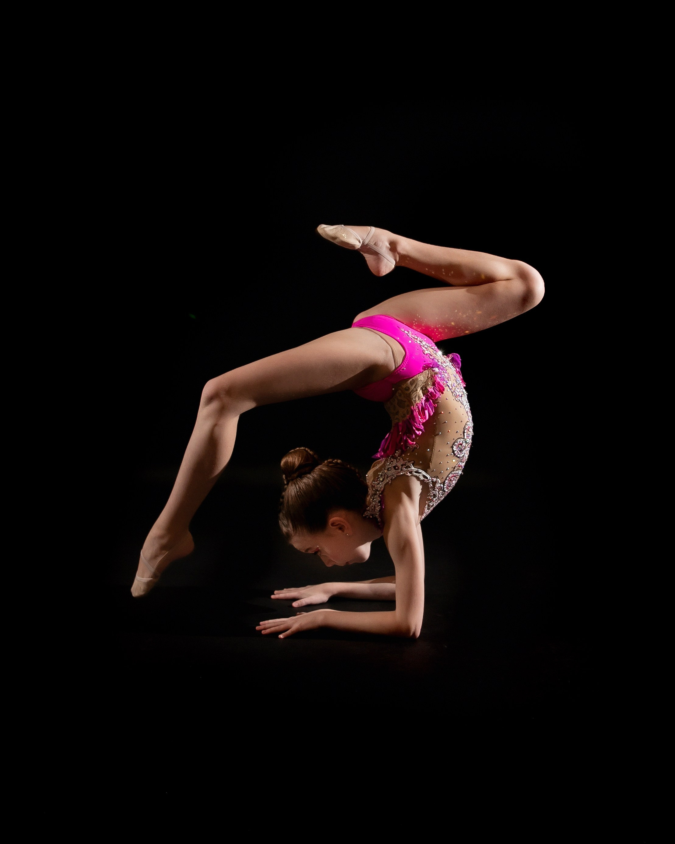 На черном фоне. Семейный фотограф в Москве