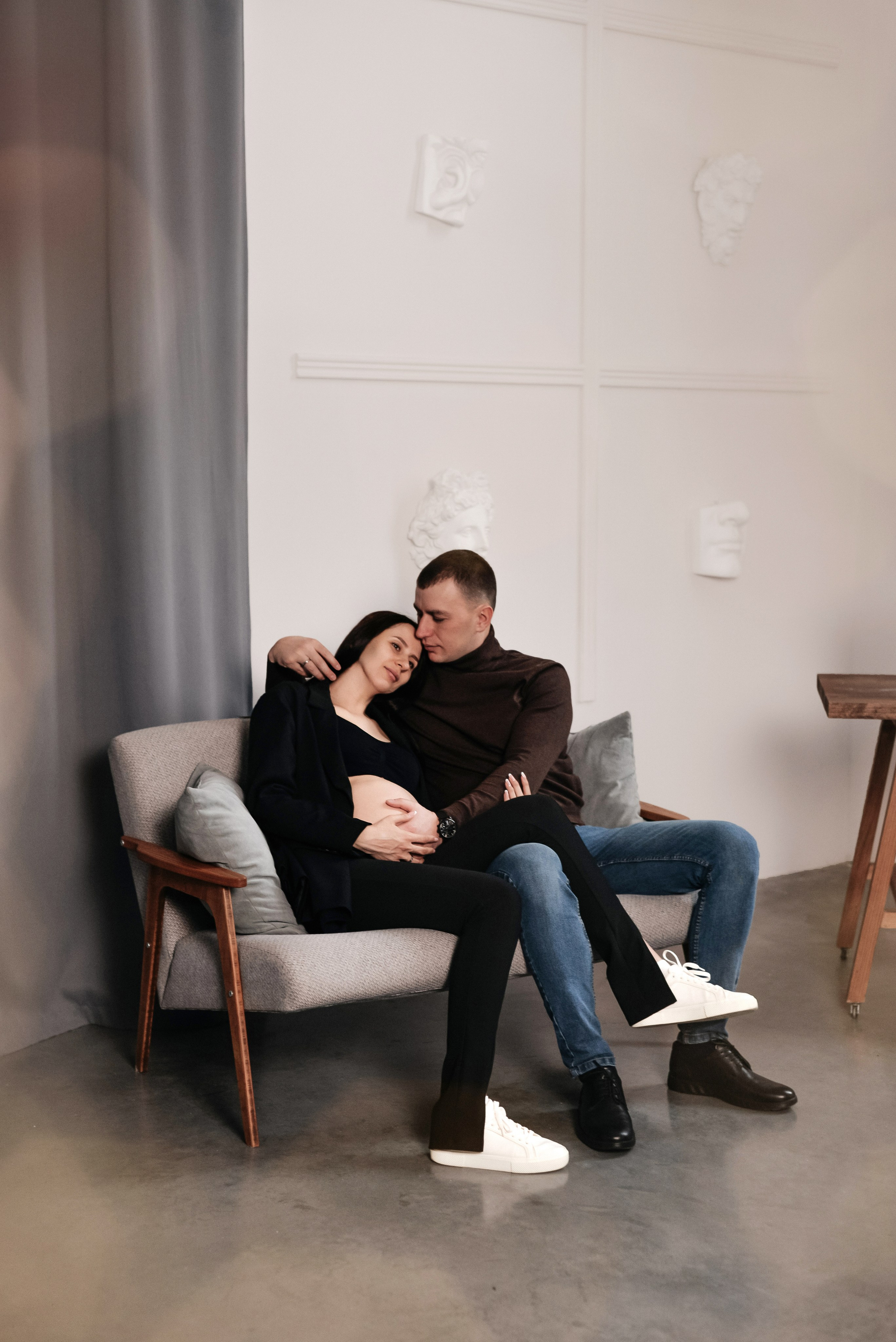 Наташа и Леша в студии Теплопункт. Семейный и свадебный фотограф Галина Абакумова, фотосессии в Белгороде