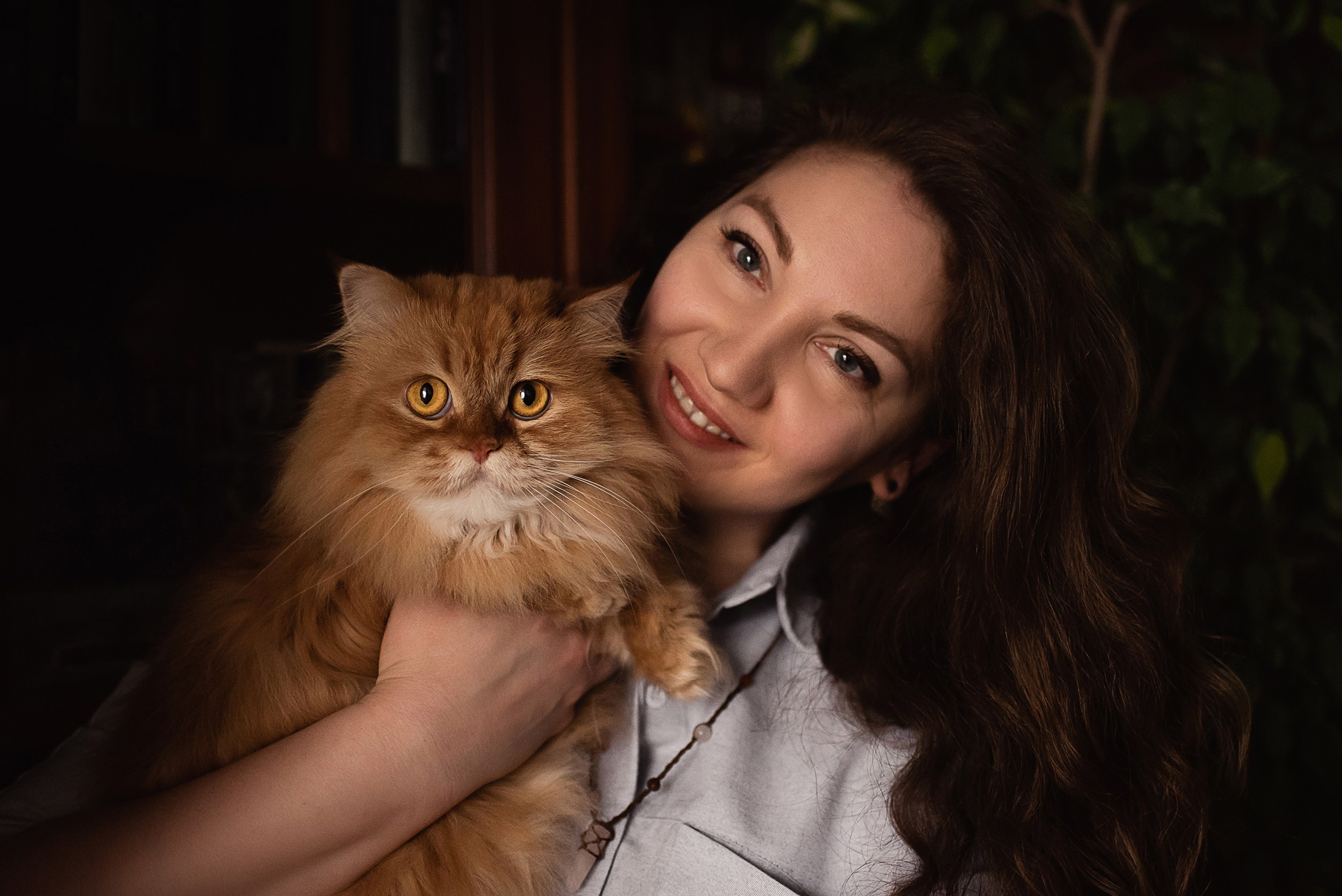 Квартира с картинами. Алиса, Андрей и их пушистая семья. Семейный Фотограф в Москве Ирина Хохлова