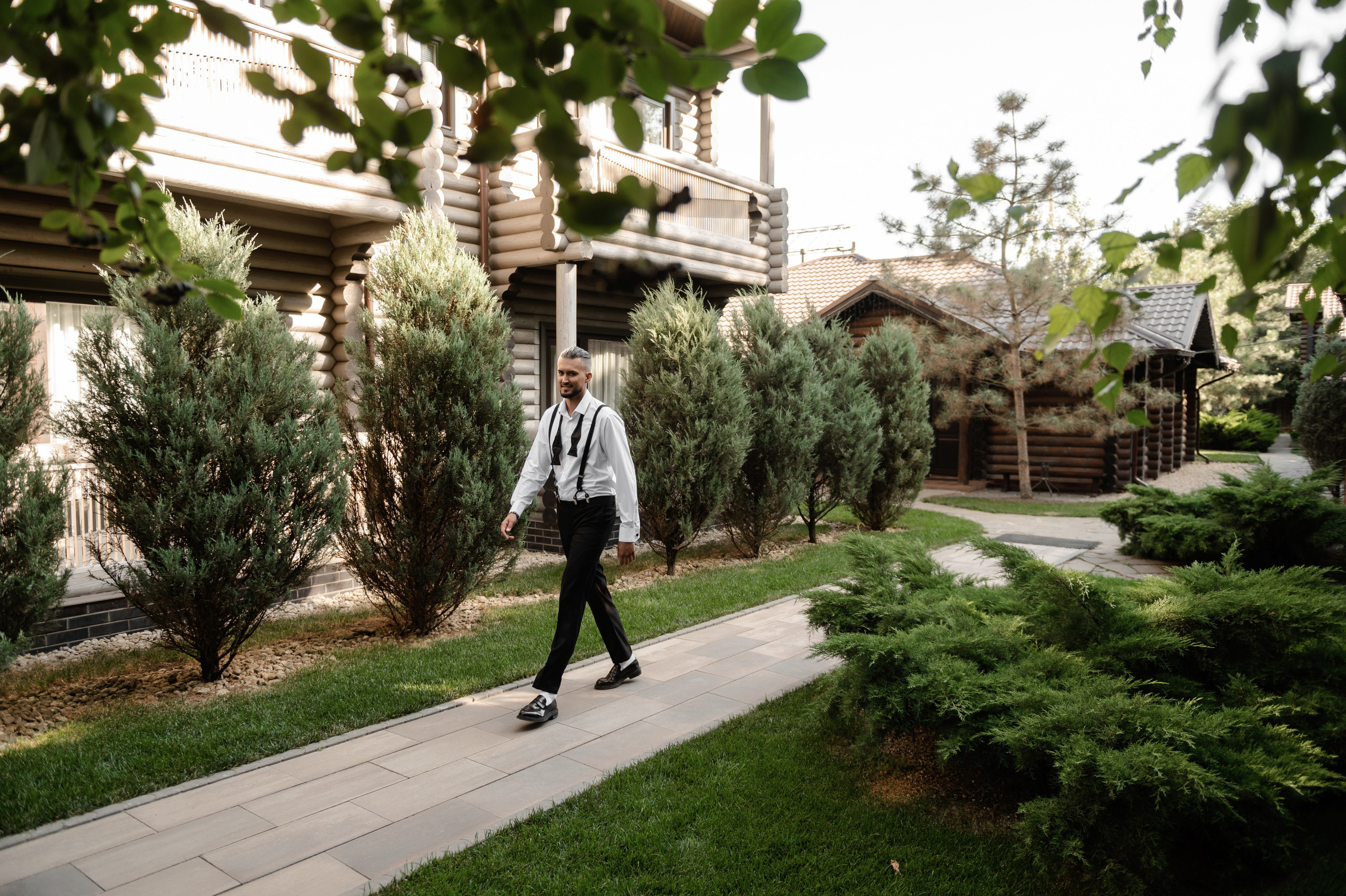 Свадебная фотосессия в Ростове комплекс ПарХаус. Свадебный фотограф в Ростове Максимов Максим