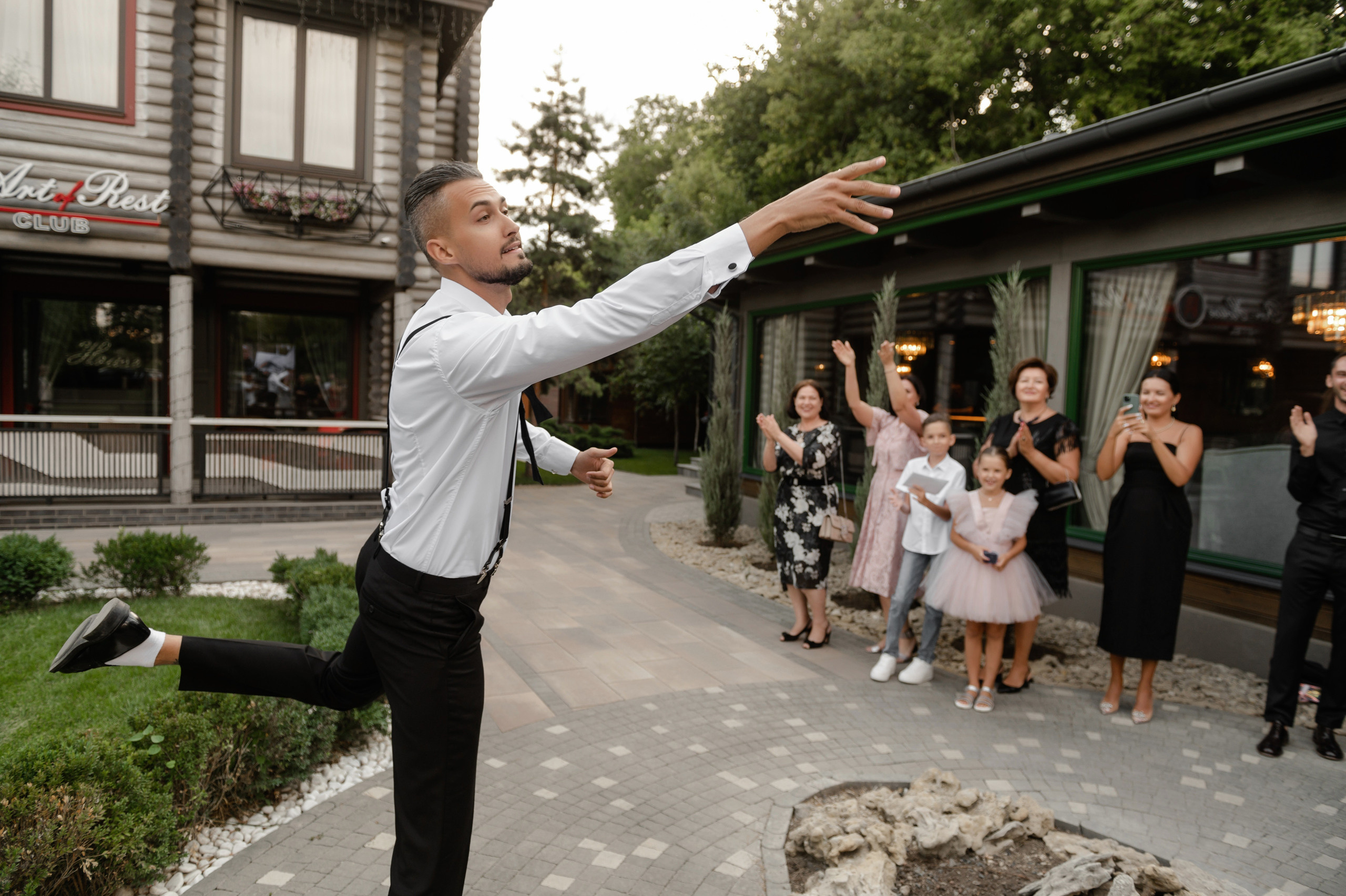 Свадебная фотосессия в Ростове комплекс ПарХаус. Свадебный фотограф в Ростове Максимов Максим